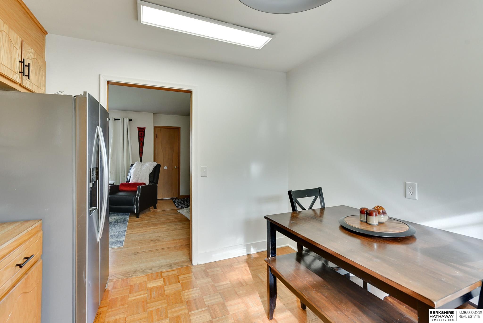 Omaha, Nebraska 68106, United States, 4 Bedrooms Bedrooms, ,3 BathroomsBathrooms,Residential,Pending,103089