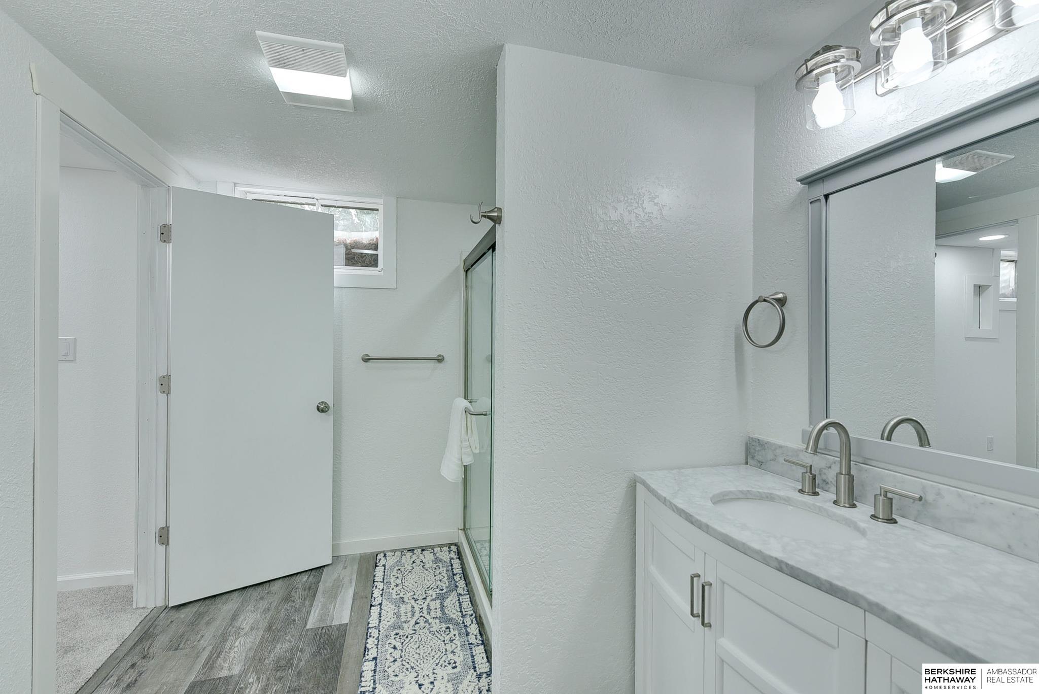 Omaha, Nebraska 68106, United States, 4 Bedrooms Bedrooms, ,3 BathroomsBathrooms,Residential,Pending,103089