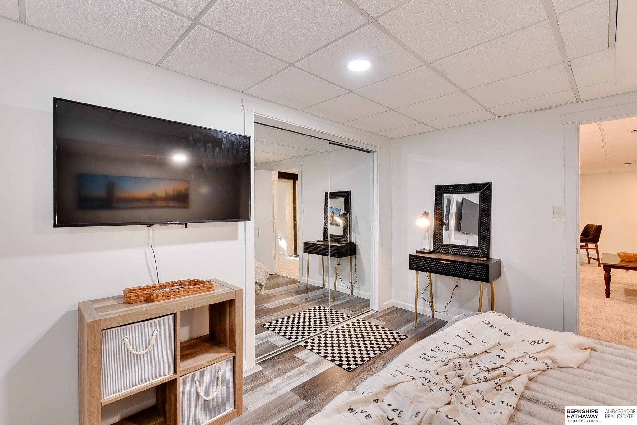 Omaha, Nebraska 68106, United States, 4 Bedrooms Bedrooms, ,3 BathroomsBathrooms,Residential,Pending,103089