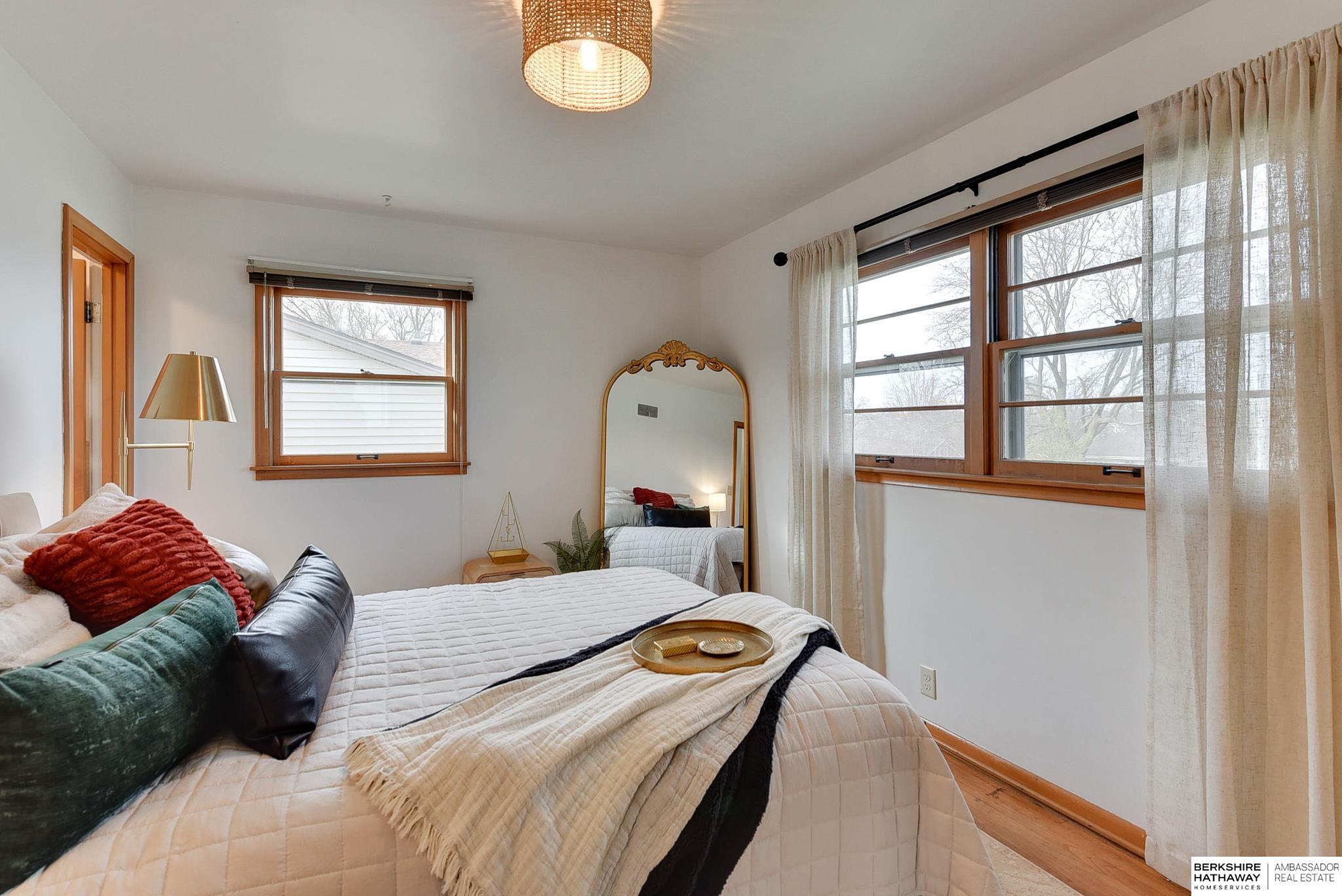 Omaha, Nebraska 68106, United States, 4 Bedrooms Bedrooms, ,3 BathroomsBathrooms,Residential,Pending,103089