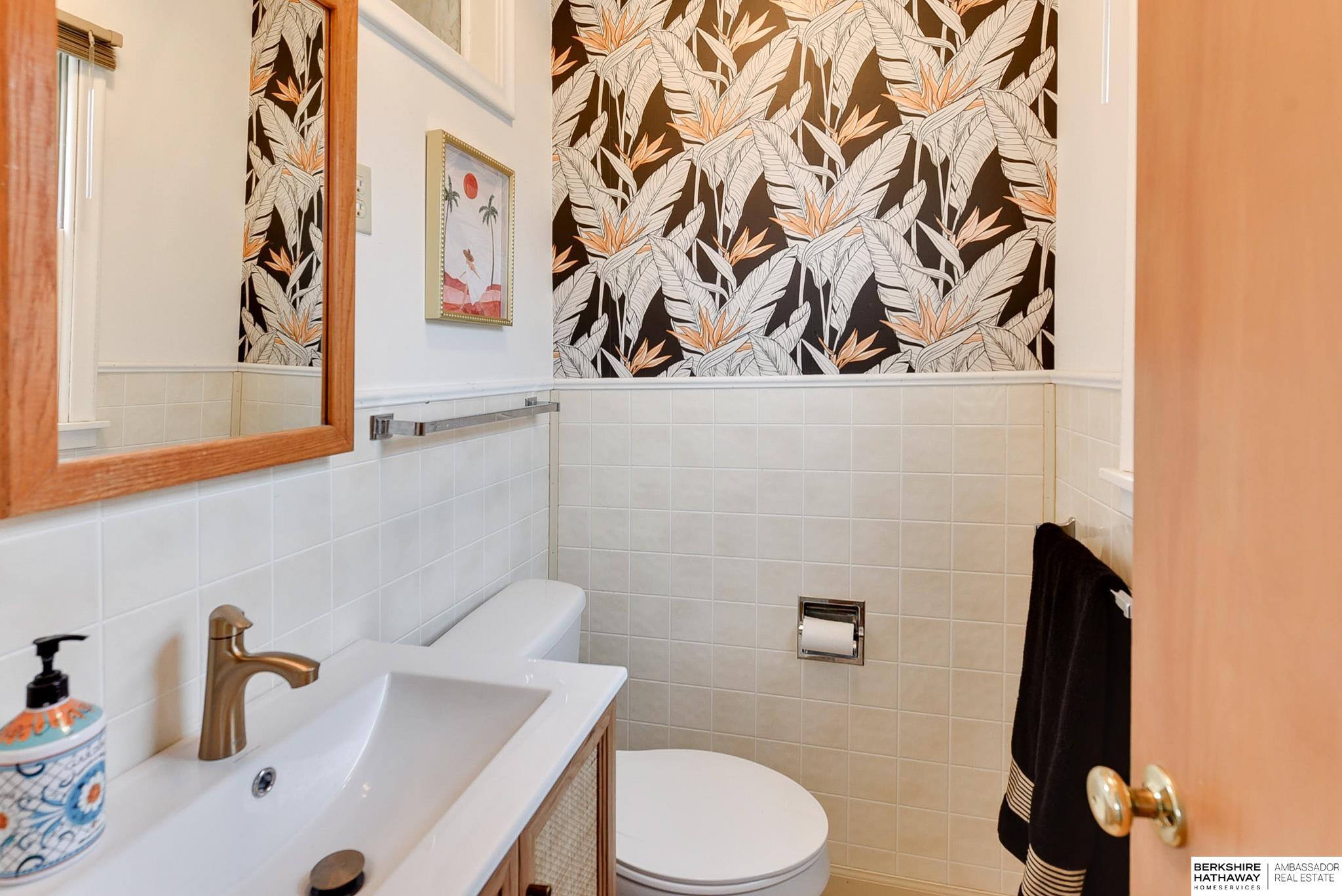 Omaha, Nebraska 68106, United States, 4 Bedrooms Bedrooms, ,3 BathroomsBathrooms,Residential,Pending,103089