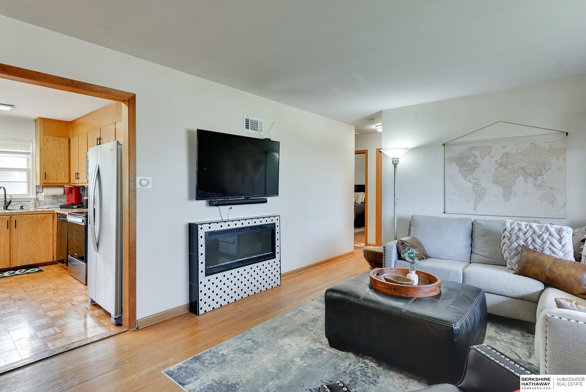 Omaha, Nebraska 68106, United States, 4 Bedrooms Bedrooms, ,3 BathroomsBathrooms,Residential,Pending,103089