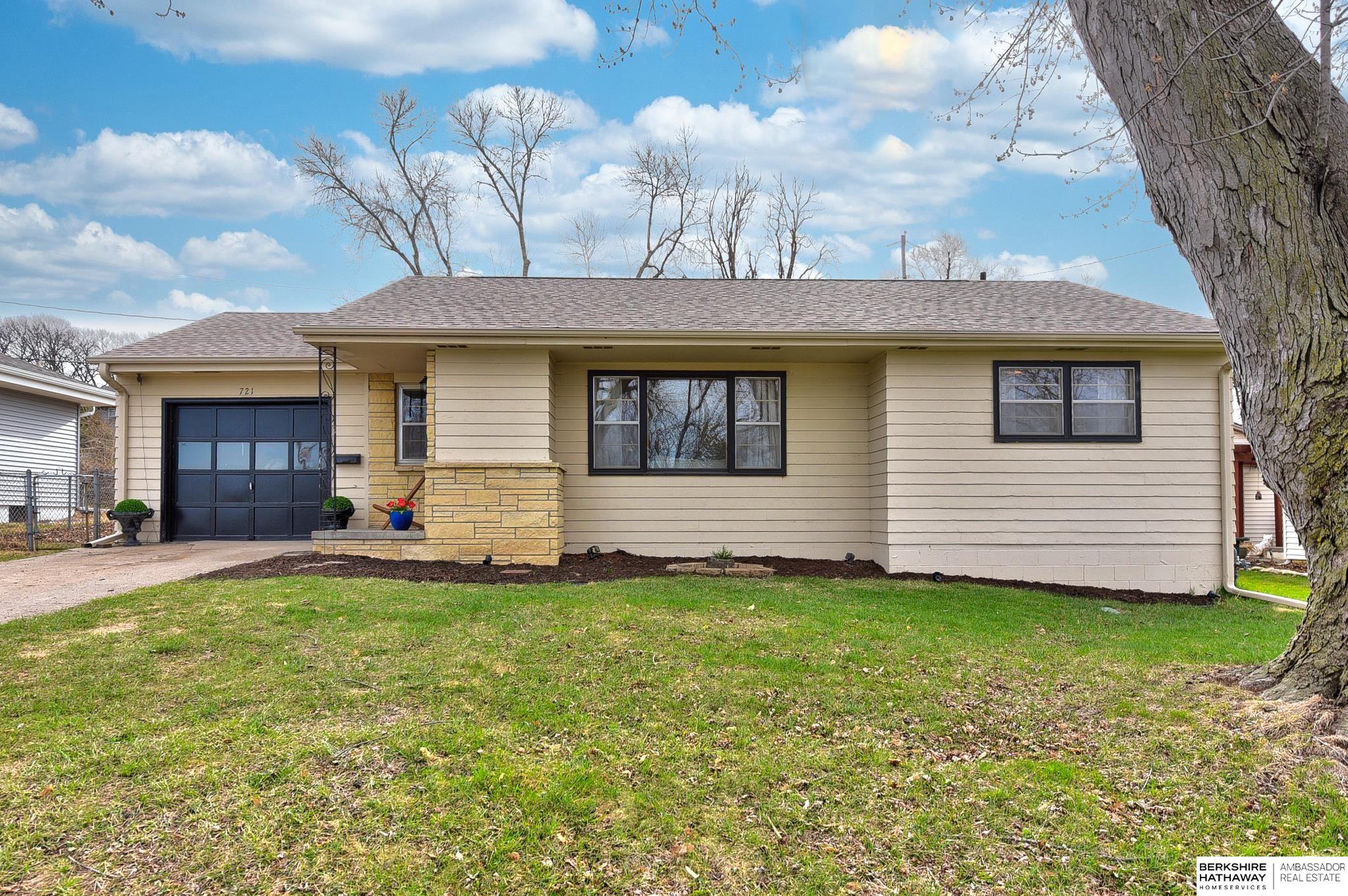 Omaha, Nebraska 68106, United States, 4 Bedrooms Bedrooms, ,3 BathroomsBathrooms,Residential,Pending,103089 Omaha, Nebraska 68106, United States, 4 Bedrooms Bedrooms, ,3 BathroomsBathrooms,Residential,Pending,103089