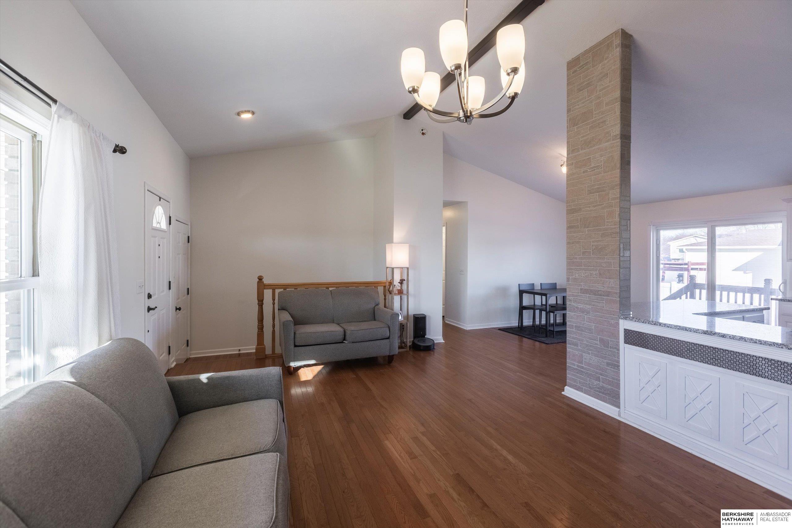 Waverly, Nebraska 68462, United States, 4 Bedrooms Bedrooms, ,2 BathroomsBathrooms,Residential,Pending,11114