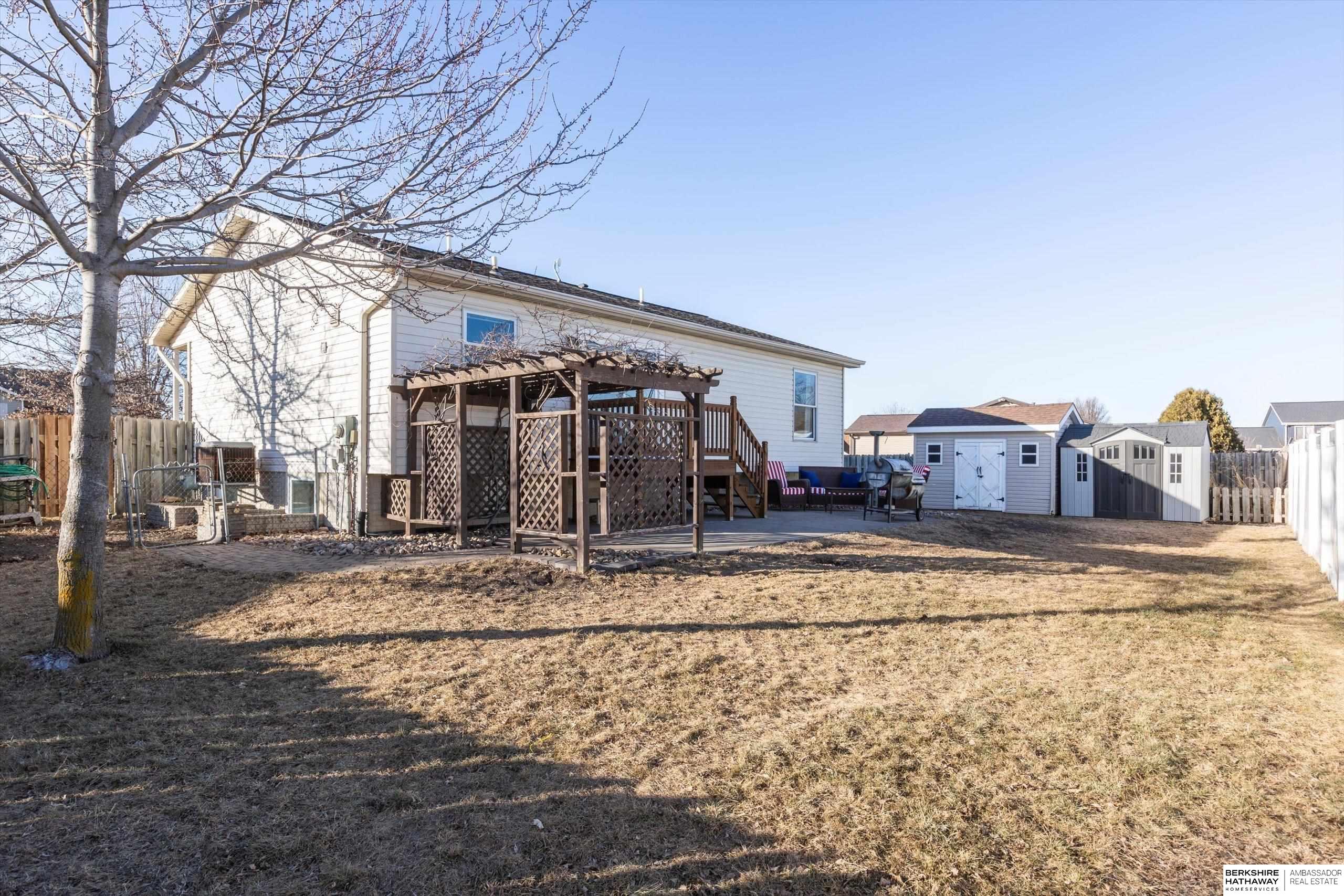 Waverly, Nebraska 68462, United States, 4 Bedrooms Bedrooms, ,2 BathroomsBathrooms,Residential,Pending,11114