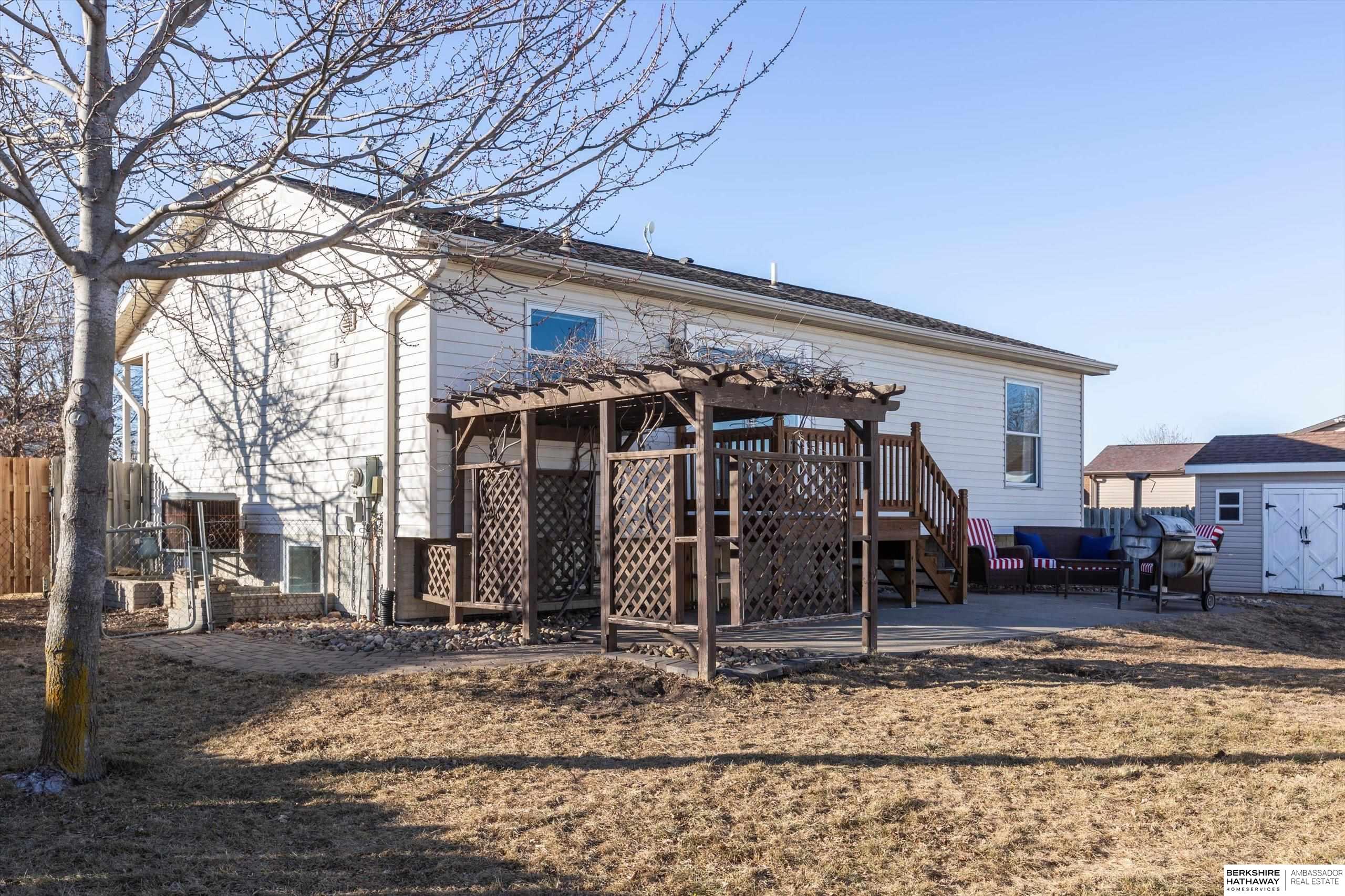 Waverly, Nebraska 68462, United States, 4 Bedrooms Bedrooms, ,2 BathroomsBathrooms,Residential,Pending,11114