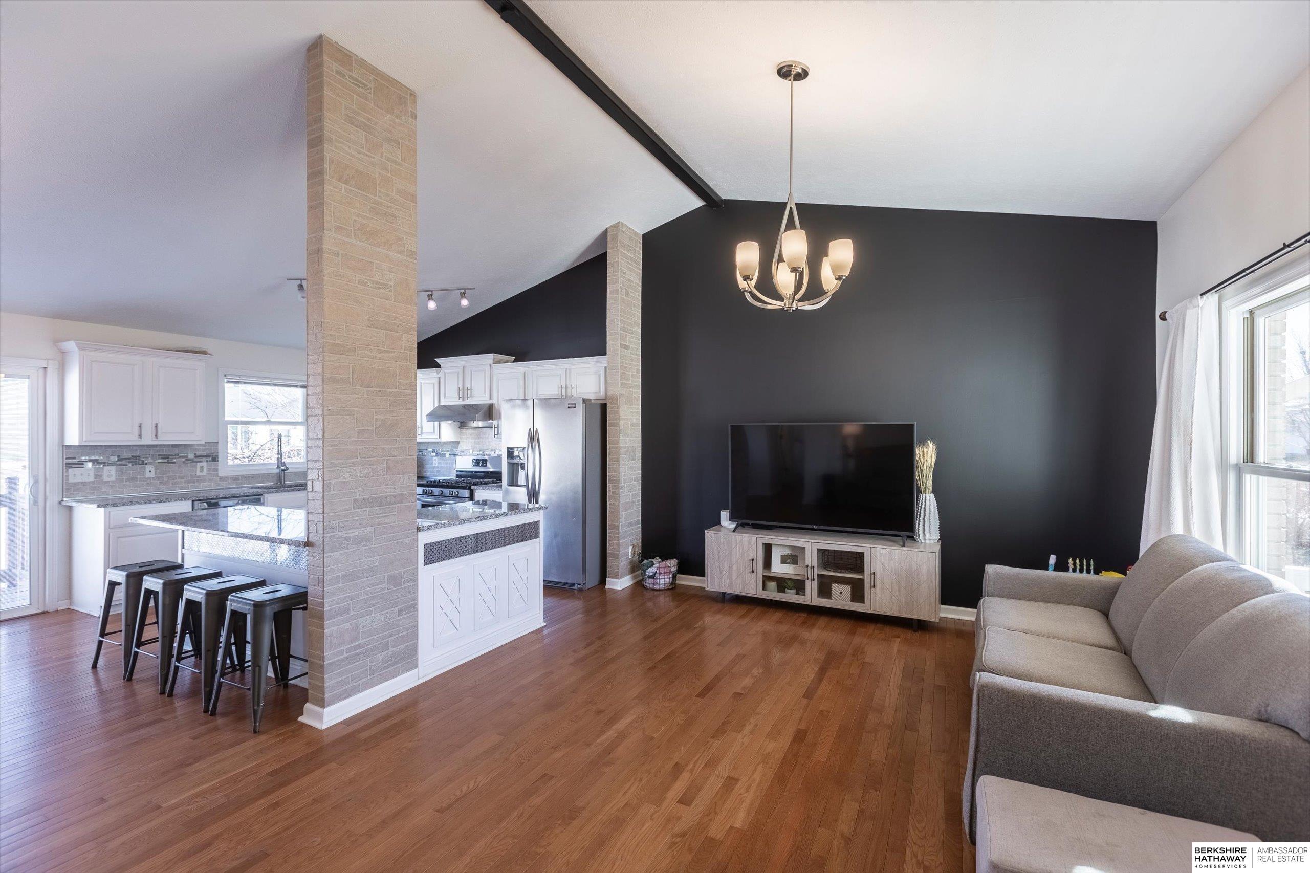 Waverly, Nebraska 68462, United States, 4 Bedrooms Bedrooms, ,2 BathroomsBathrooms,Residential,Pending,11114