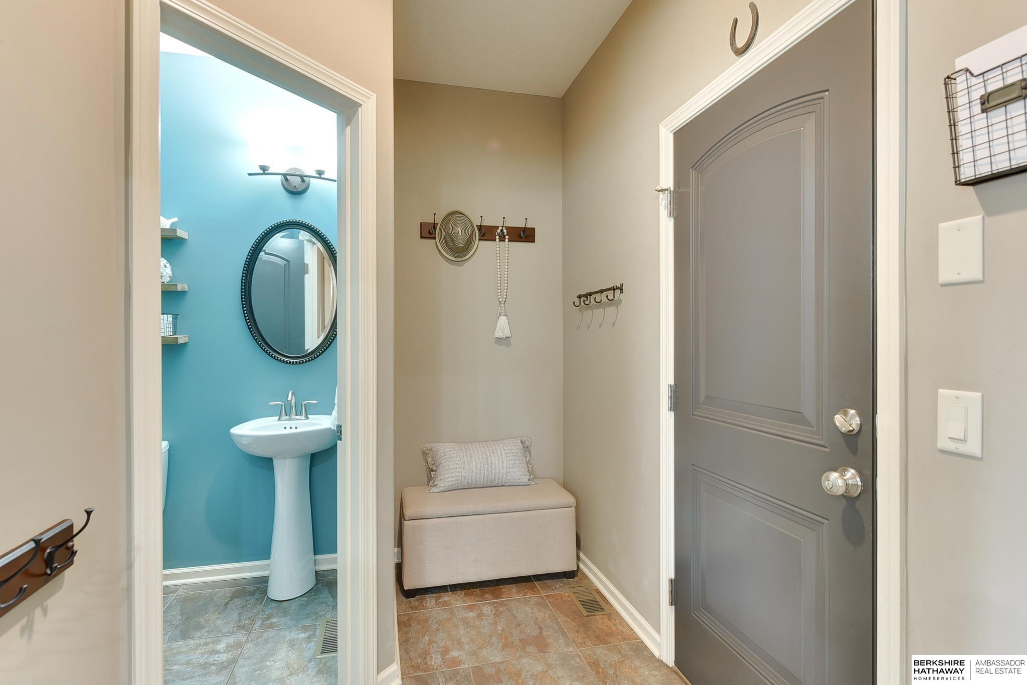 Omaha, Nebraska 68135, United States, 4 Bedrooms Bedrooms, ,3 BathroomsBathrooms,Residential,Pending,107959