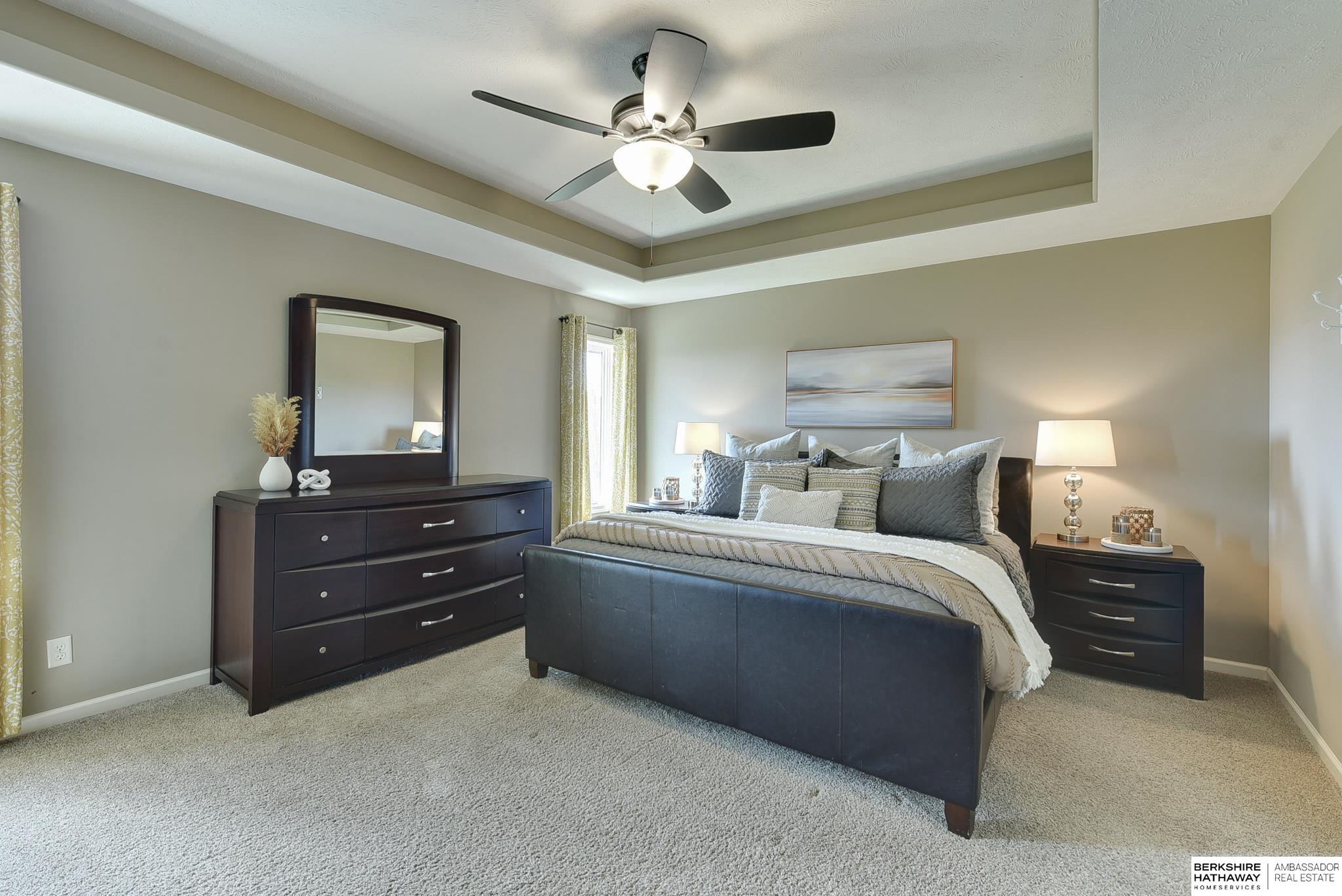 Omaha, Nebraska 68135, United States, 4 Bedrooms Bedrooms, ,3 BathroomsBathrooms,Residential,Pending,107959