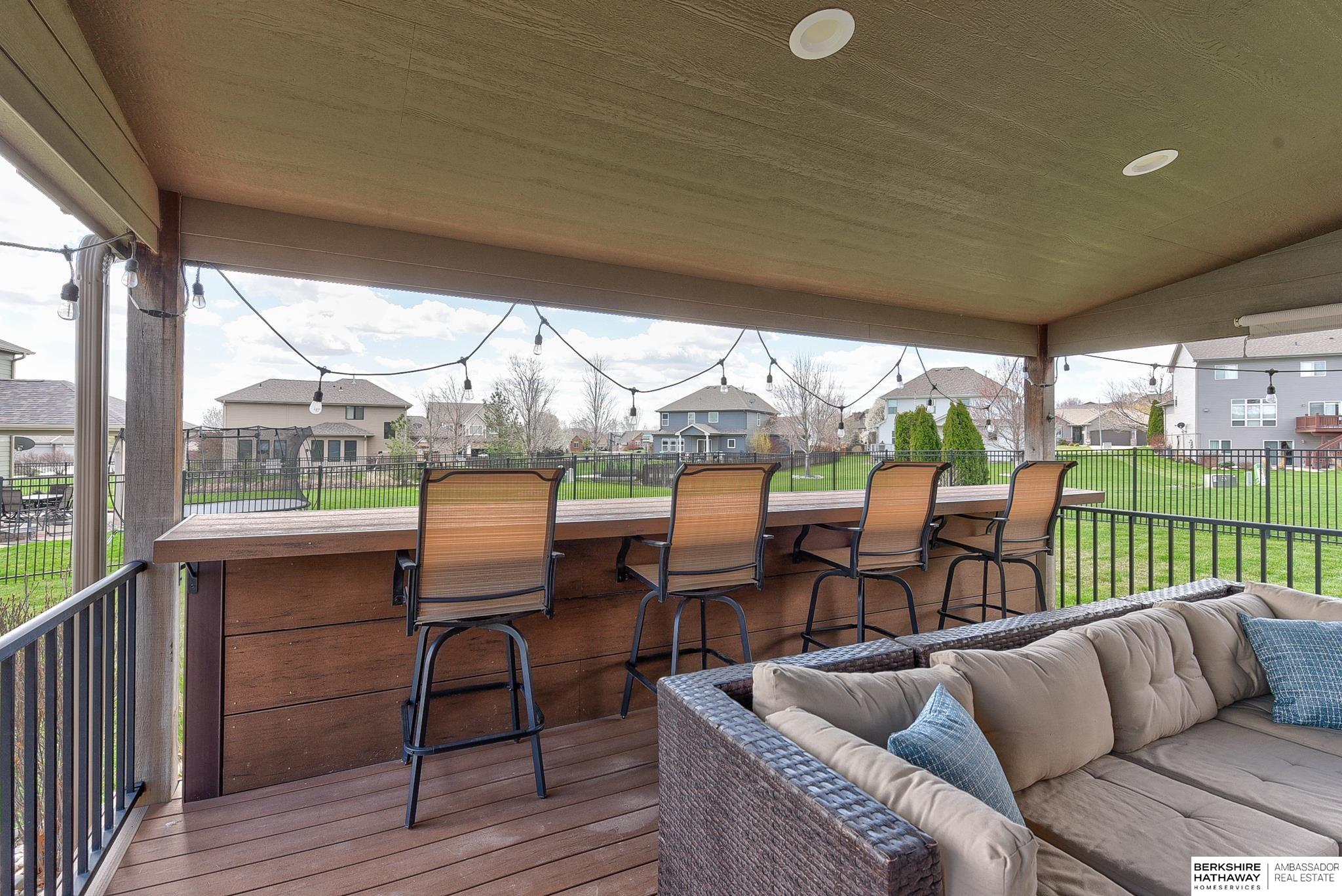 Omaha, Nebraska 68135, United States, 4 Bedrooms Bedrooms, ,3 BathroomsBathrooms,Residential,Pending,107959