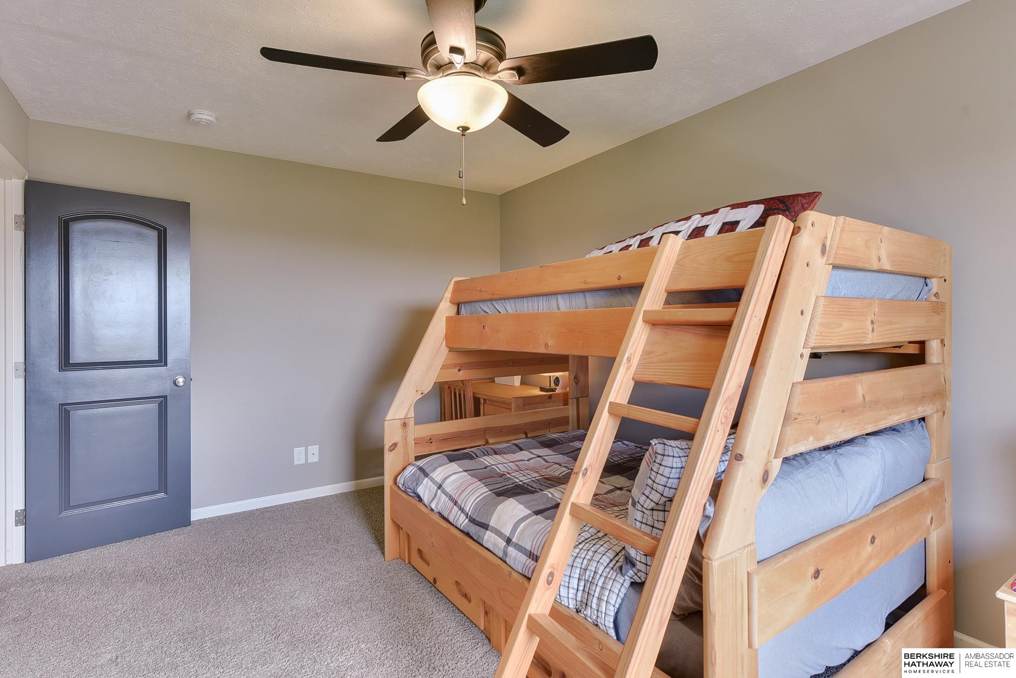 Omaha, Nebraska 68135, United States, 4 Bedrooms Bedrooms, ,3 BathroomsBathrooms,Residential,Pending,107959