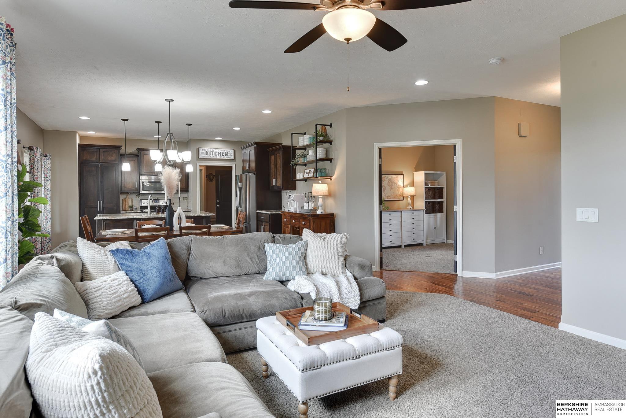 Omaha, Nebraska 68135, United States, 4 Bedrooms Bedrooms, ,3 BathroomsBathrooms,Residential,Pending,107959