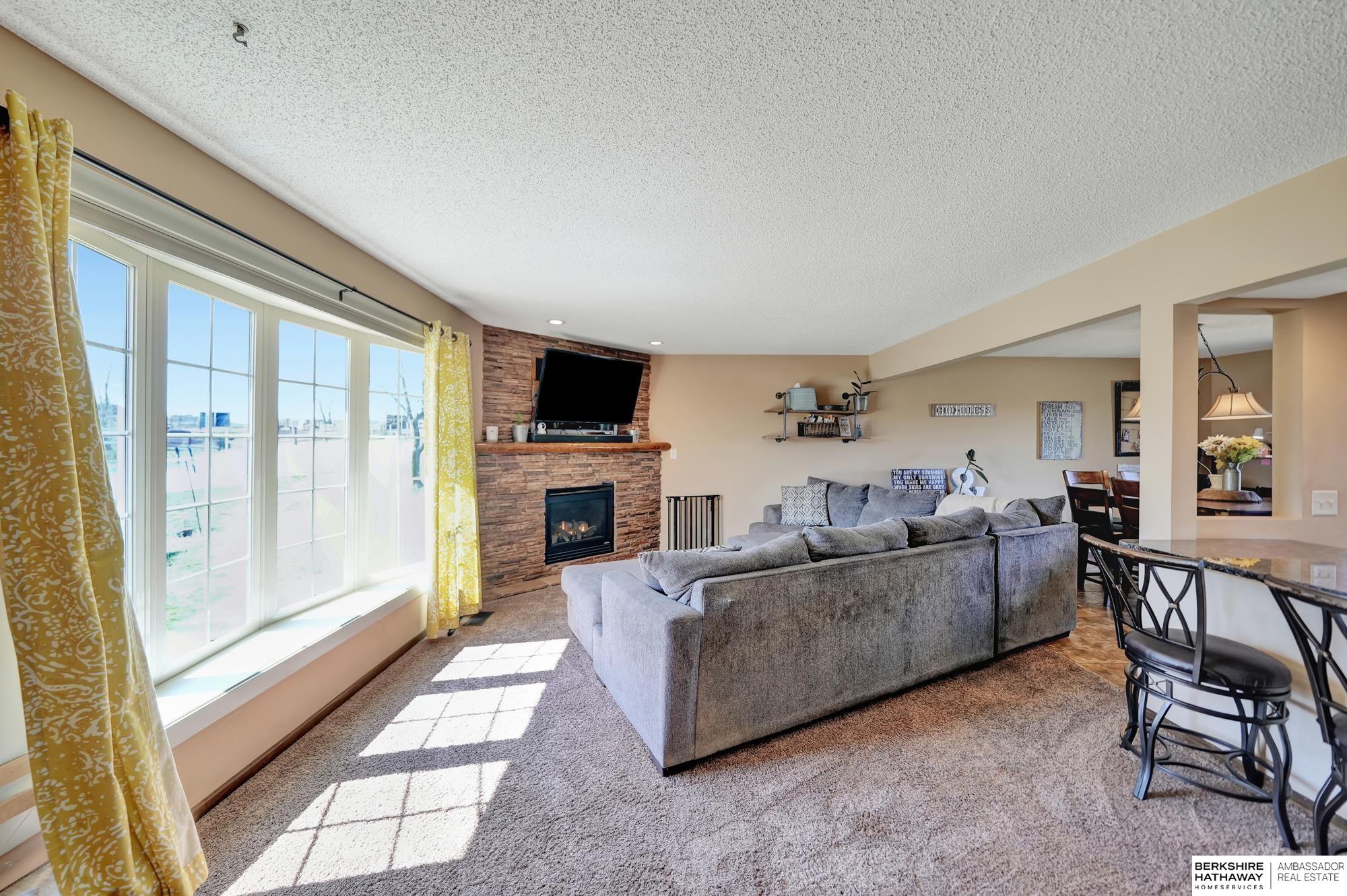 Lincoln, Nebraska 68532, United States, 3 Bedrooms Bedrooms, ,3 BathroomsBathrooms,Residential,Active,49146