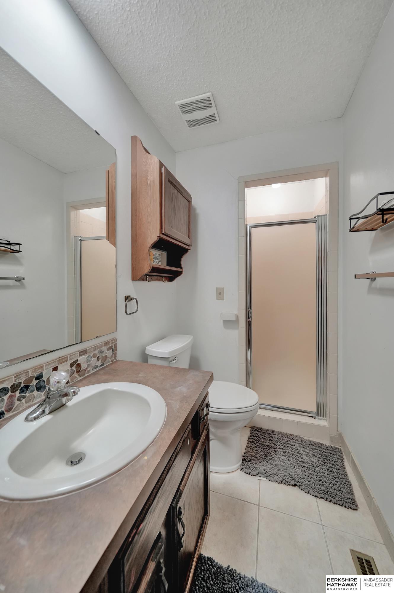 Lincoln, Nebraska 68532, United States, 3 Bedrooms Bedrooms, ,3 BathroomsBathrooms,Residential,Active,49146