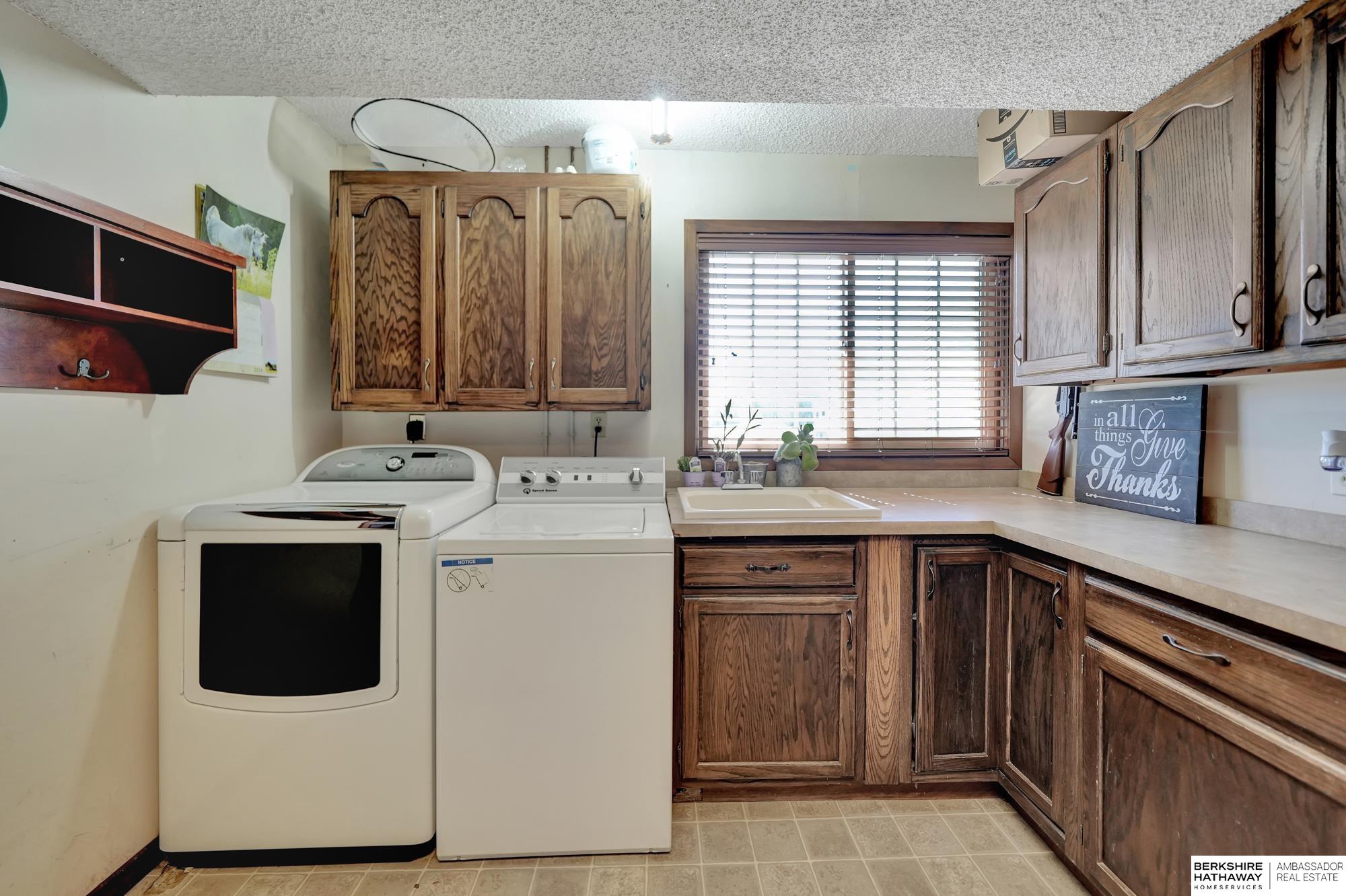 Lincoln, Nebraska 68532, United States, 3 Bedrooms Bedrooms, ,3 BathroomsBathrooms,Residential,Active,49146