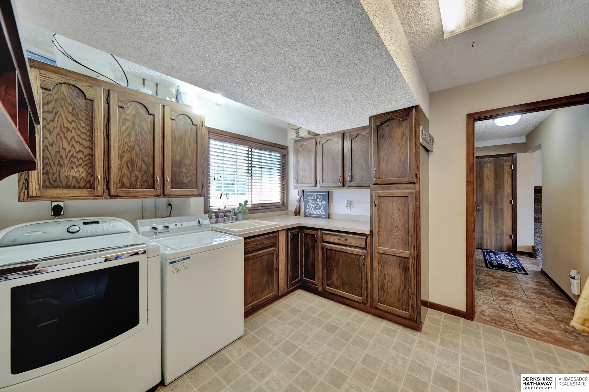 Lincoln, Nebraska 68532, United States, 3 Bedrooms Bedrooms, ,3 BathroomsBathrooms,Residential,Active,49146