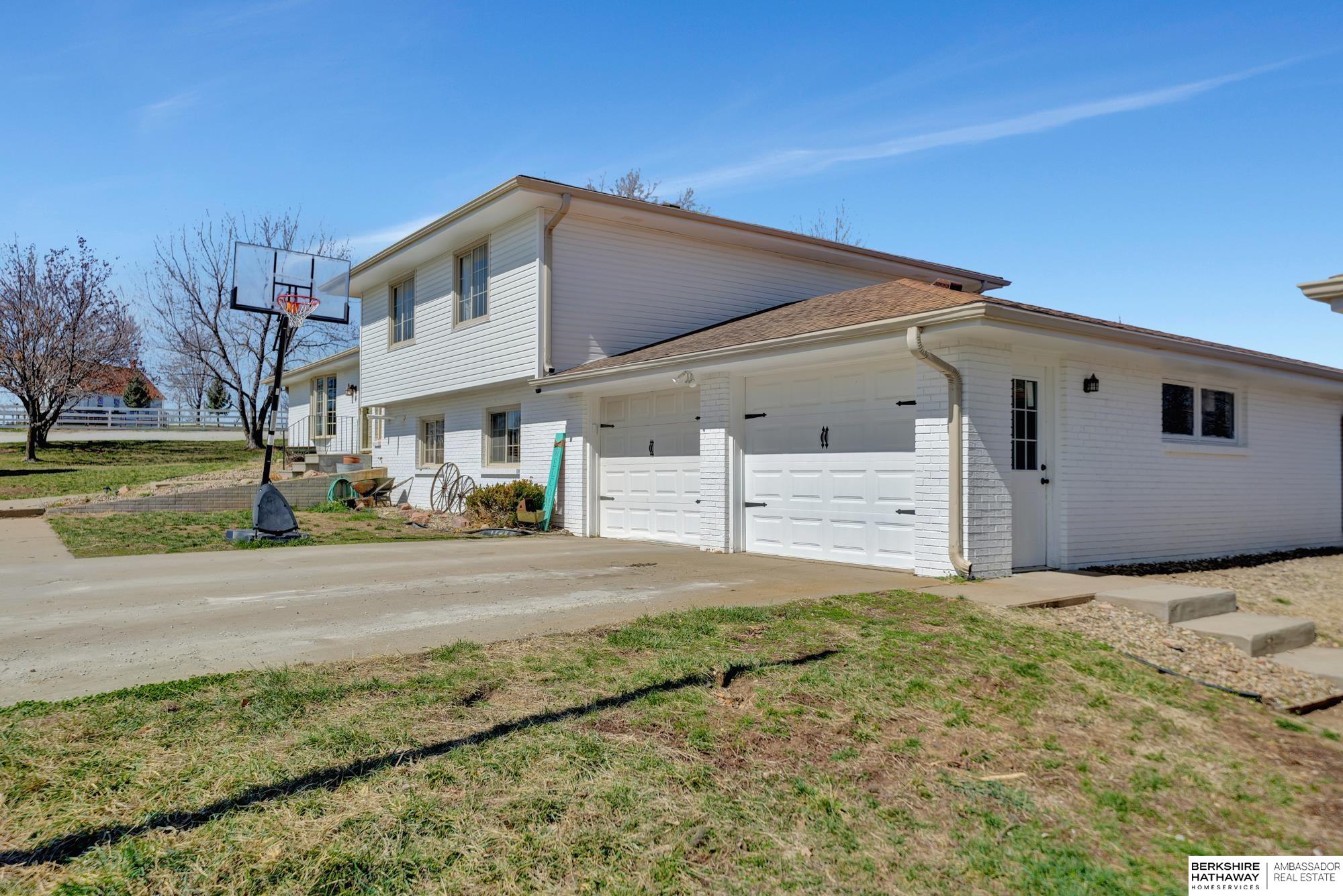 Lincoln, Nebraska 68532, United States, 3 Bedrooms Bedrooms, ,3 BathroomsBathrooms,Residential,Active,49146