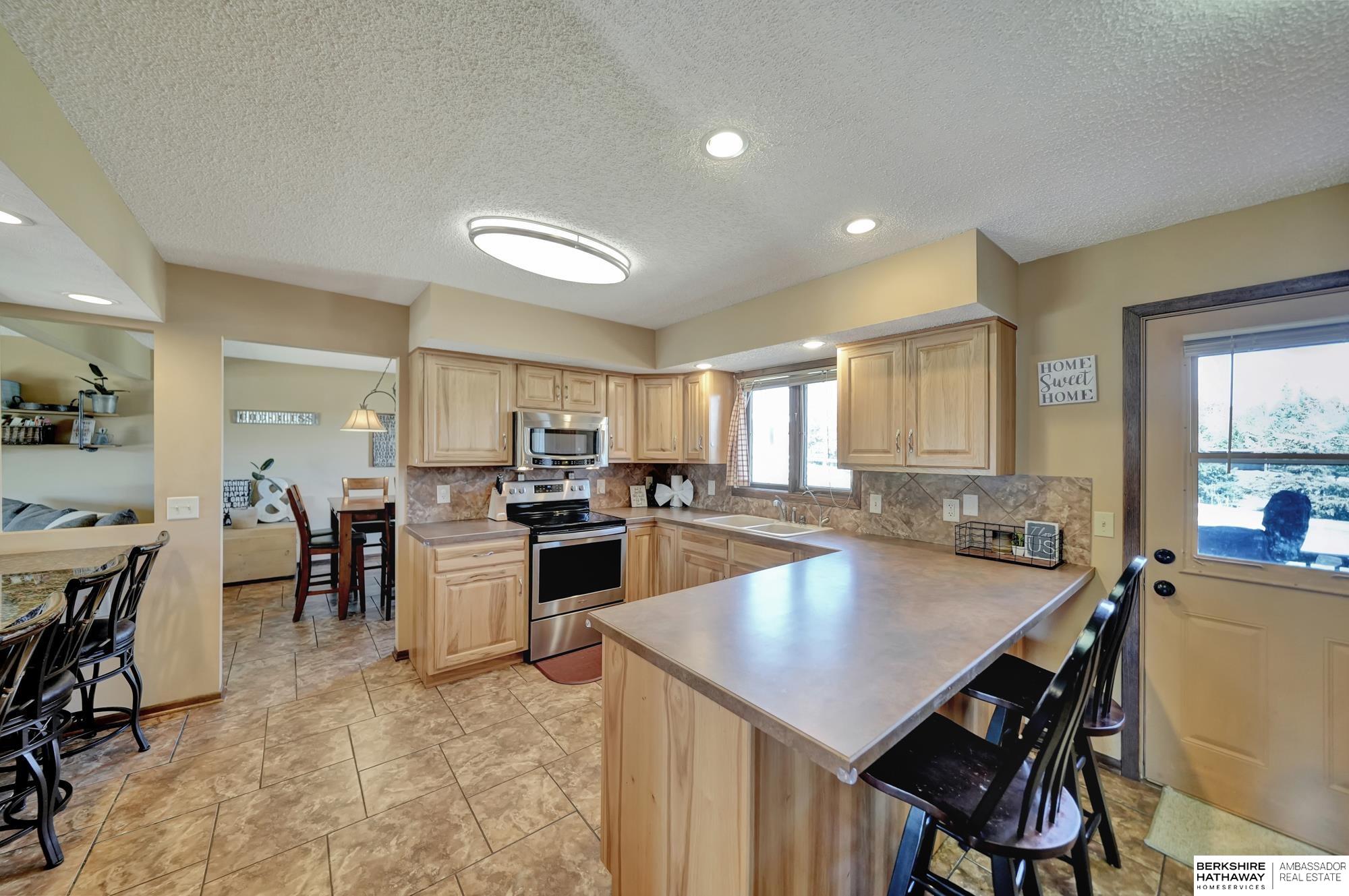 Lincoln, Nebraska 68532, United States, 3 Bedrooms Bedrooms, ,3 BathroomsBathrooms,Residential,Active,49146