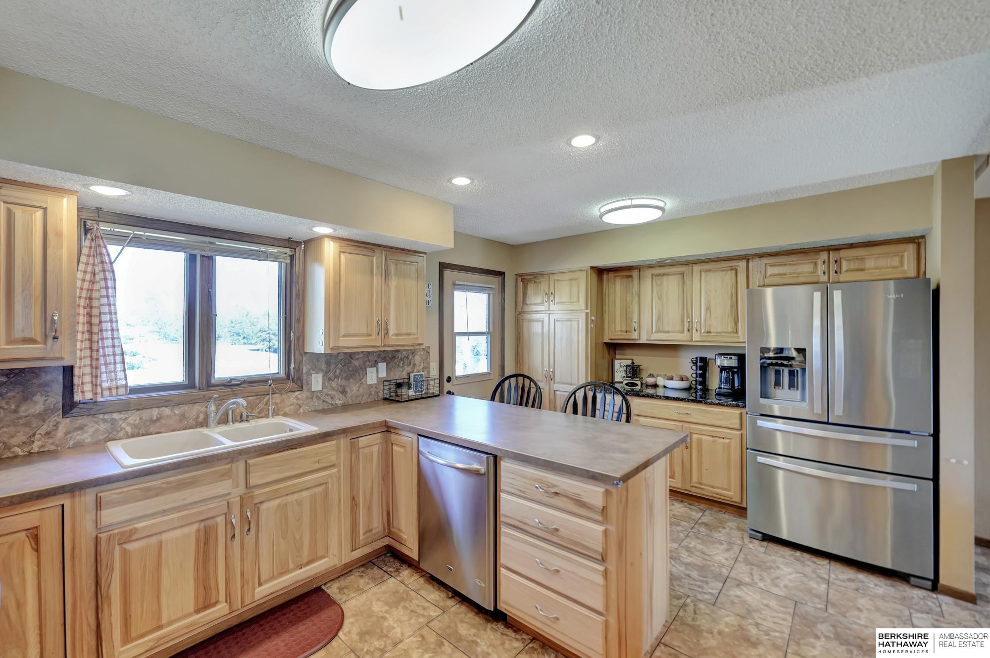 Lincoln, Nebraska 68532, United States, 3 Bedrooms Bedrooms, ,3 BathroomsBathrooms,Residential,Active,49146