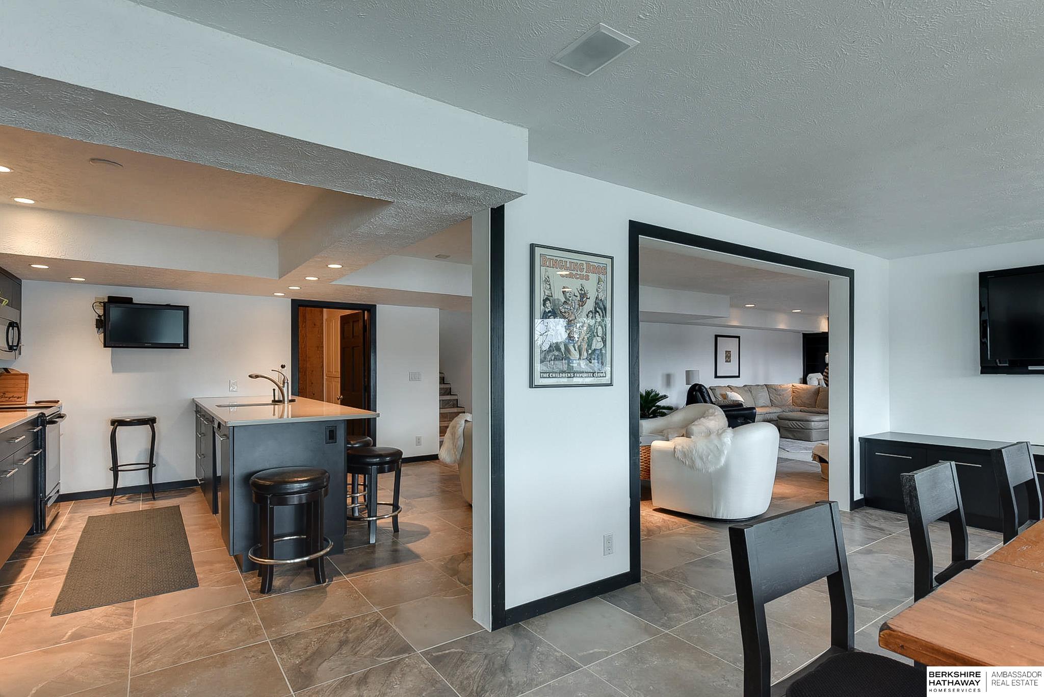 Valley, Nebraska 68064, United States, 3 Bedrooms Bedrooms, ,4 BathroomsBathrooms,Residential,Active,34622