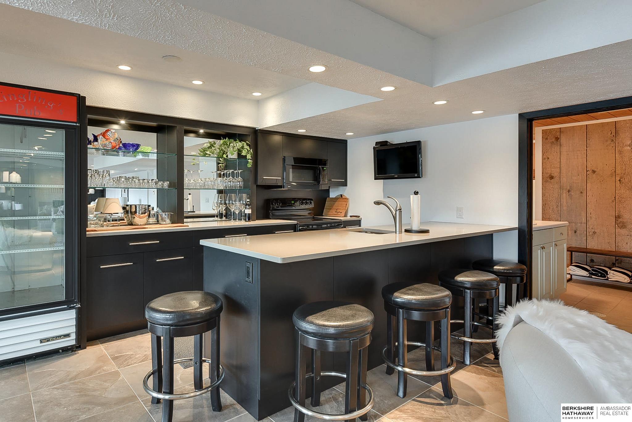 Valley, Nebraska 68064, United States, 3 Bedrooms Bedrooms, ,4 BathroomsBathrooms,Residential,Active,34622