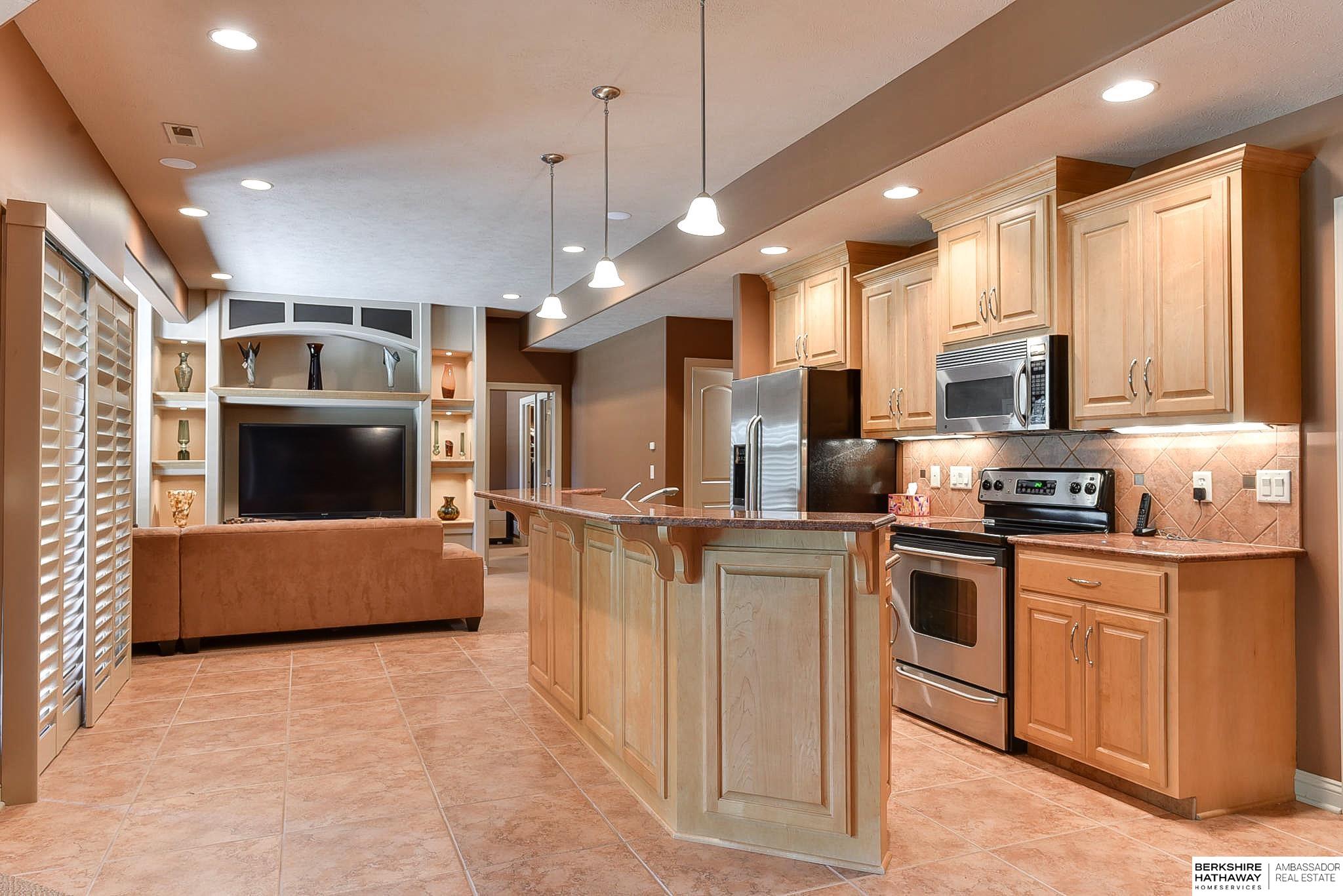 Omaha, Nebraska 68154, United States, 5 Bedrooms Bedrooms, ,6 BathroomsBathrooms,Residential,Active,20426