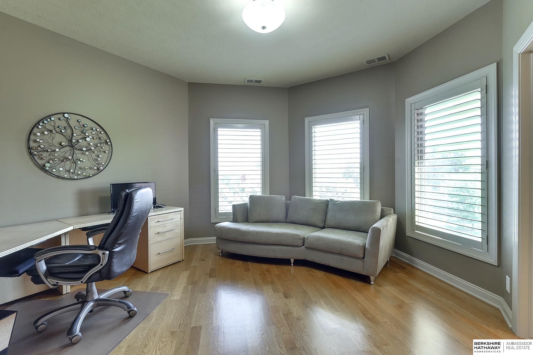 Omaha, Nebraska 68154, United States, 5 Bedrooms Bedrooms, ,6 BathroomsBathrooms,Residential,Active,20426