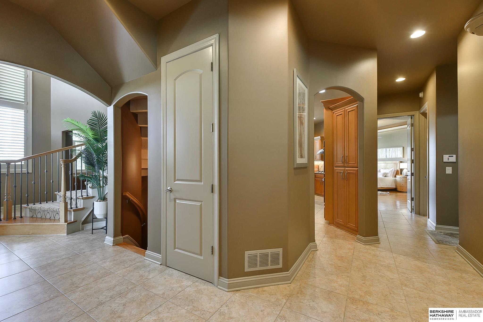 Omaha, Nebraska 68154, United States, 5 Bedrooms Bedrooms, ,6 BathroomsBathrooms,Residential,Active,20426