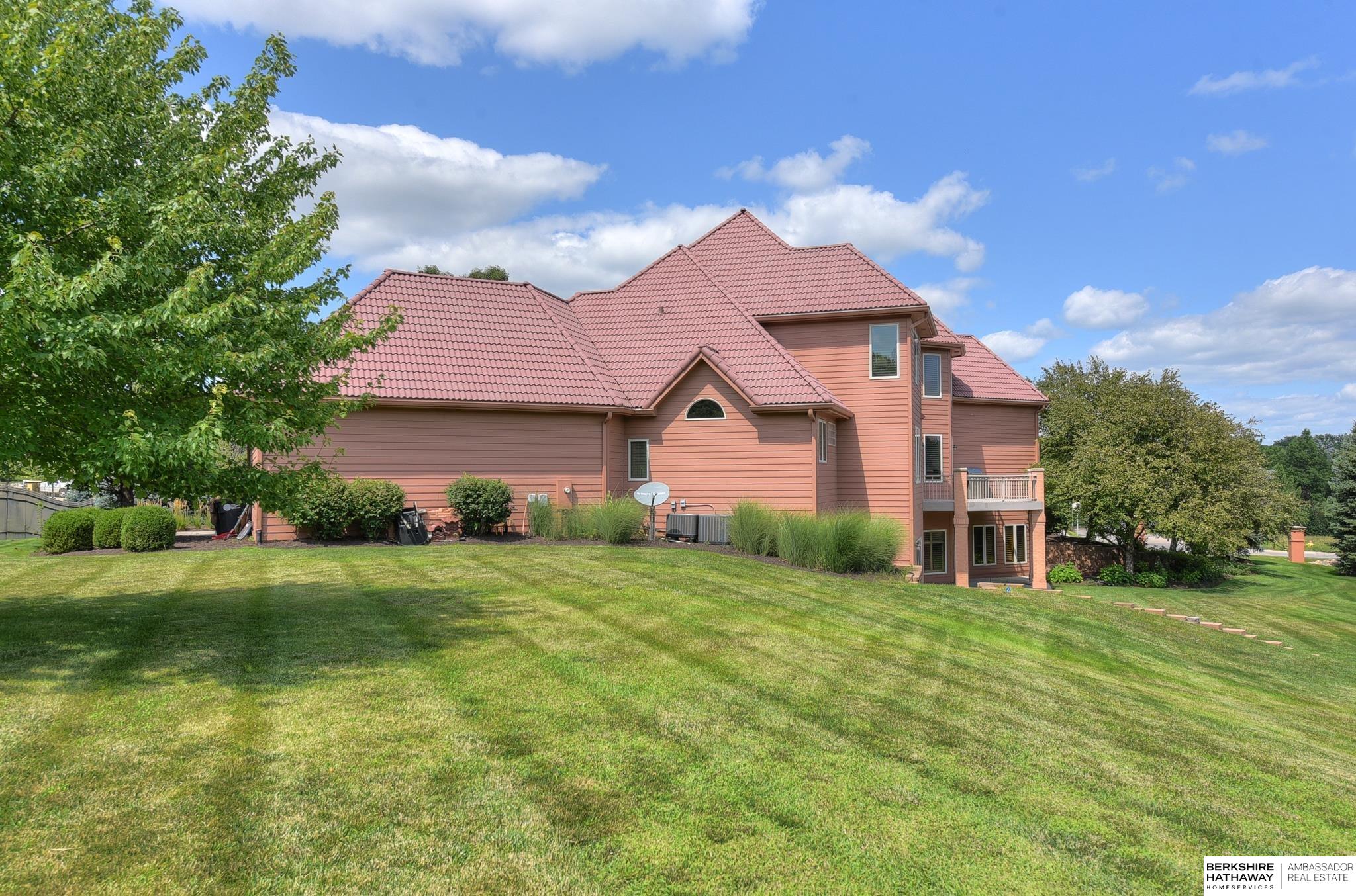 Omaha, Nebraska 68154, United States, 5 Bedrooms Bedrooms, ,6 BathroomsBathrooms,Residential,Active,20426