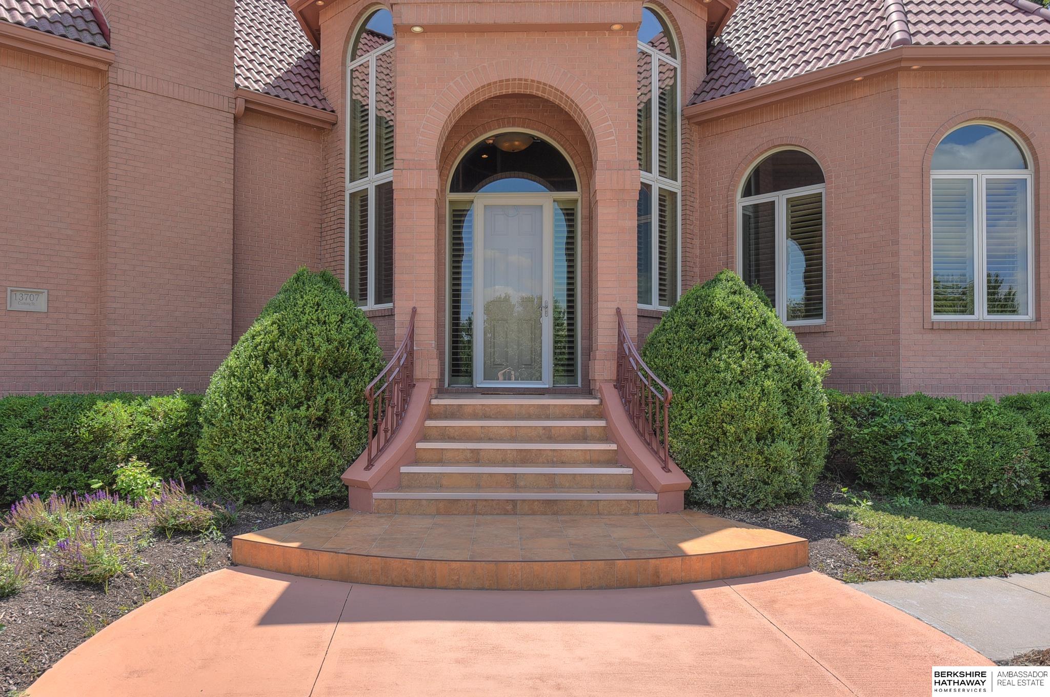 Omaha, Nebraska 68154, United States, 5 Bedrooms Bedrooms, ,6 BathroomsBathrooms,Residential,Active,20426