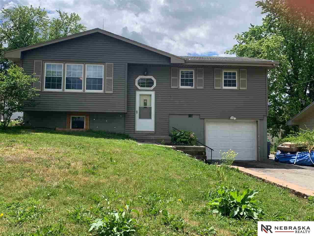 Photo 1 of 20 — 7611 Newport Avenue, Omaha, NE 68122