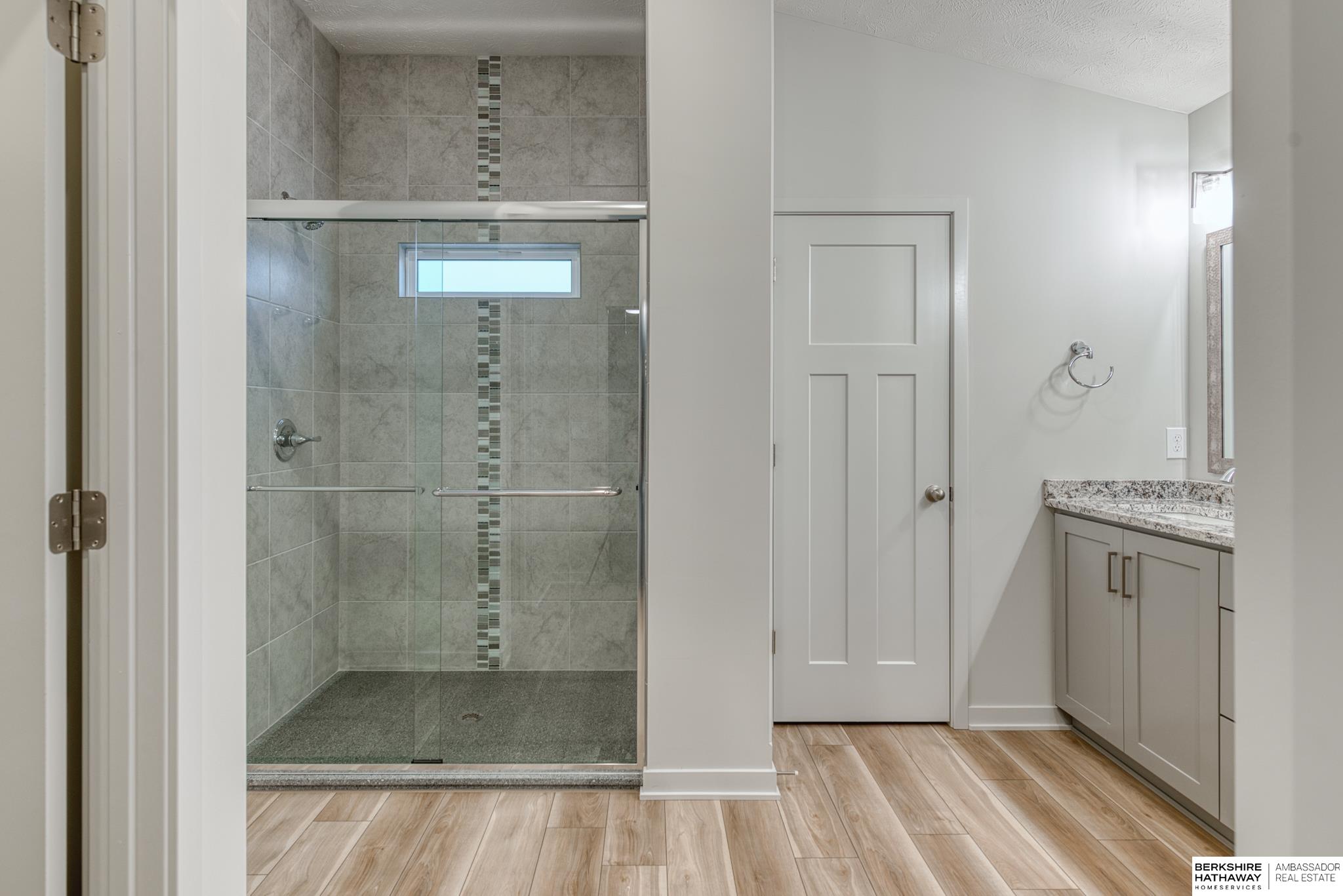 Papillion, Nebraska 68046, United States, 4 Bedrooms Bedrooms, ,3 BathroomsBathrooms,Residential,Active,35570