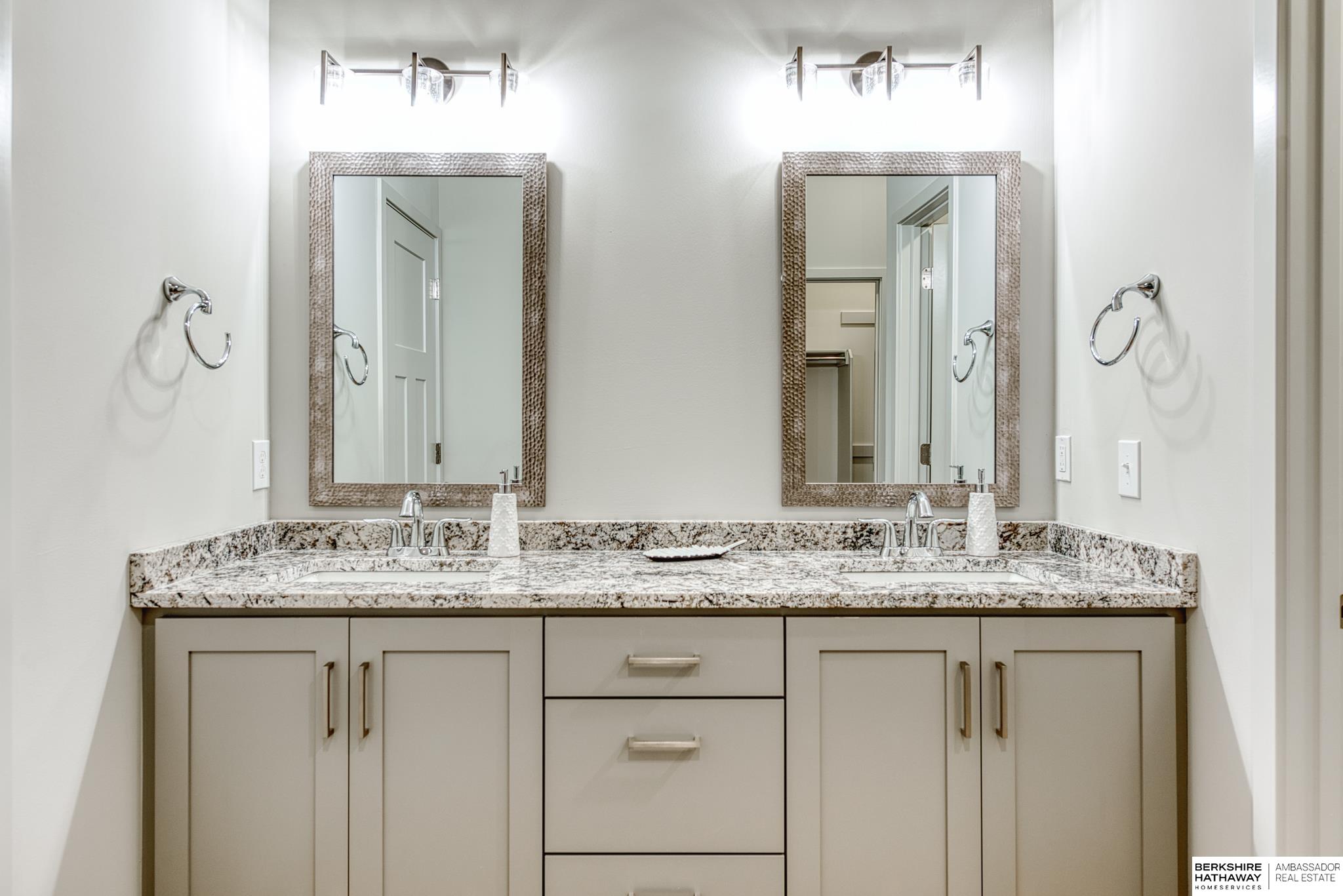 Papillion, Nebraska 68046, United States, 4 Bedrooms Bedrooms, ,3 BathroomsBathrooms,Residential,Active,35570