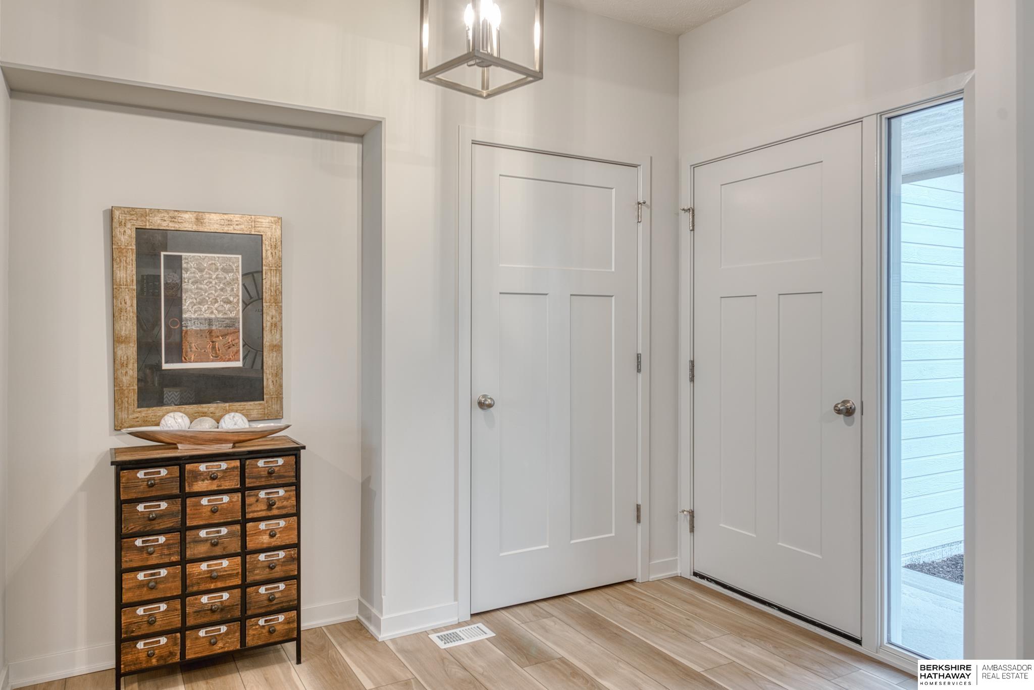 Papillion, Nebraska 68046, United States, 4 Bedrooms Bedrooms, ,3 BathroomsBathrooms,Residential,Active,35570