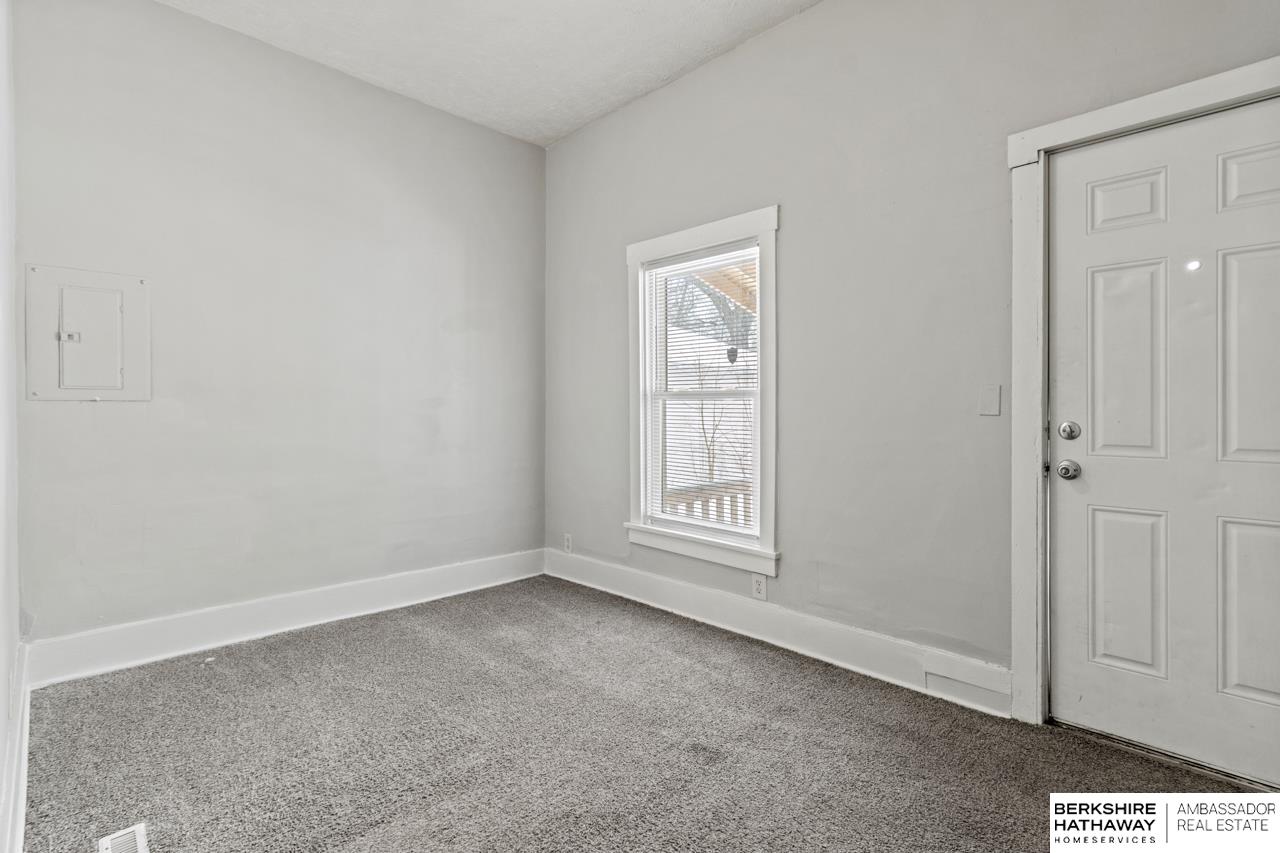 Lincoln, Nebraska 68503, United States, 4 Bedrooms Bedrooms, ,4 BathroomsBathrooms,Residential,Pending,2161