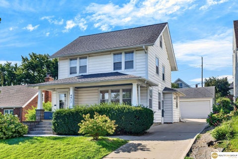Photo of 4417 Poppleton Avenue, Omaha, NE 68105 (MLS # 22626480)