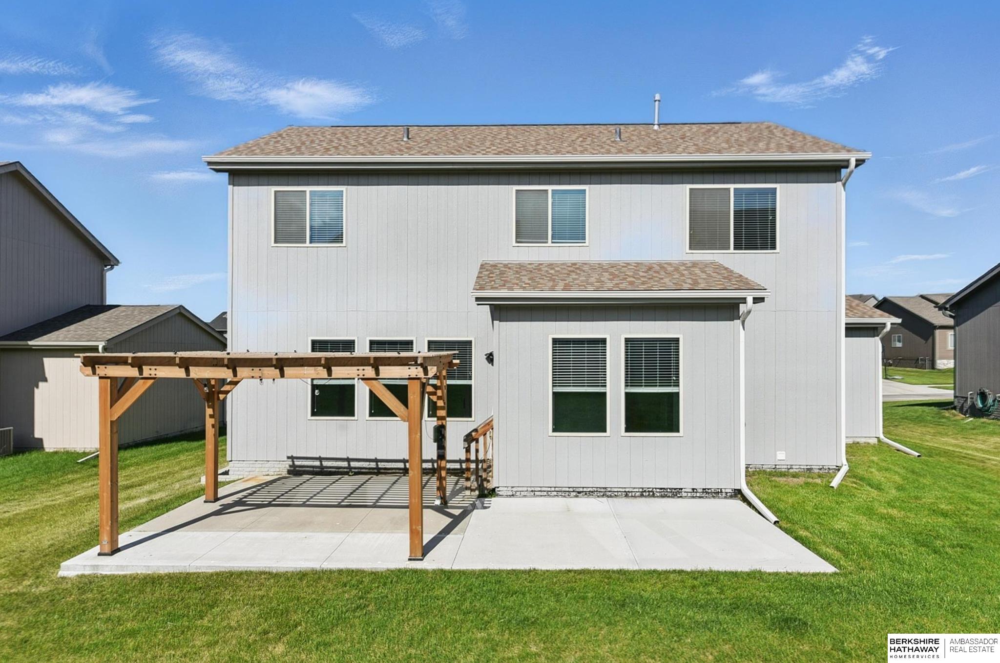 Bennington, Nebraska 68007, United States, 5 Bedrooms Bedrooms, ,3 BathroomsBathrooms,Residential,Active,149548