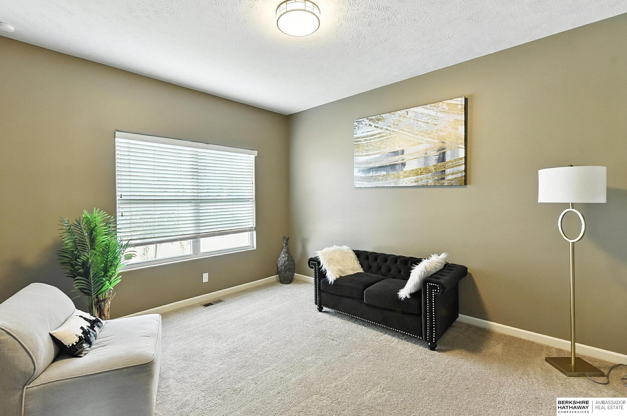 Omaha, Nebraska 68136, United States, 5 Bedrooms Bedrooms, ,3 BathroomsBathrooms,Residential,Pending,167734