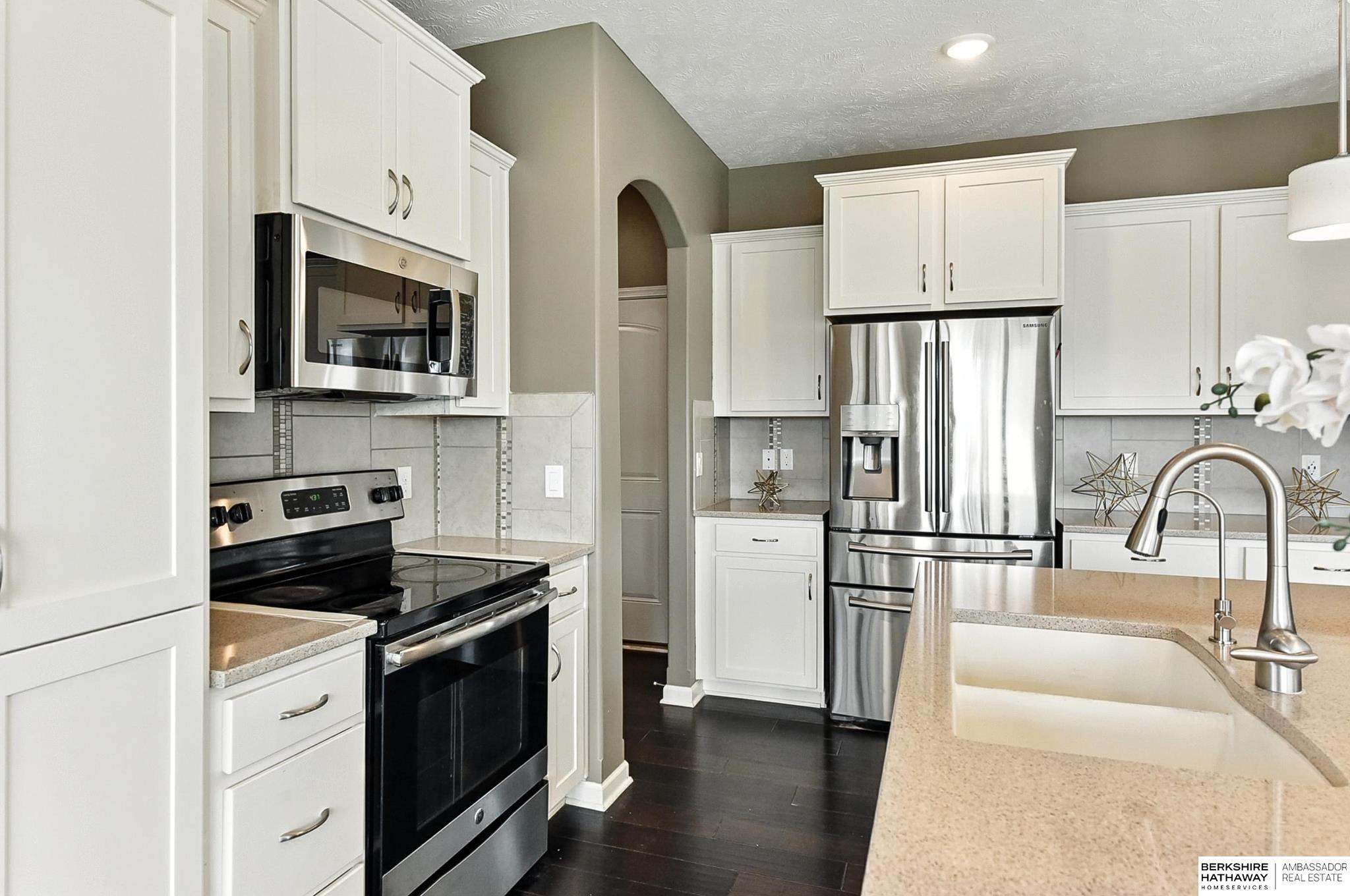 Omaha, Nebraska 68136, United States, 5 Bedrooms Bedrooms, ,3 BathroomsBathrooms,Residential,Pending,167734