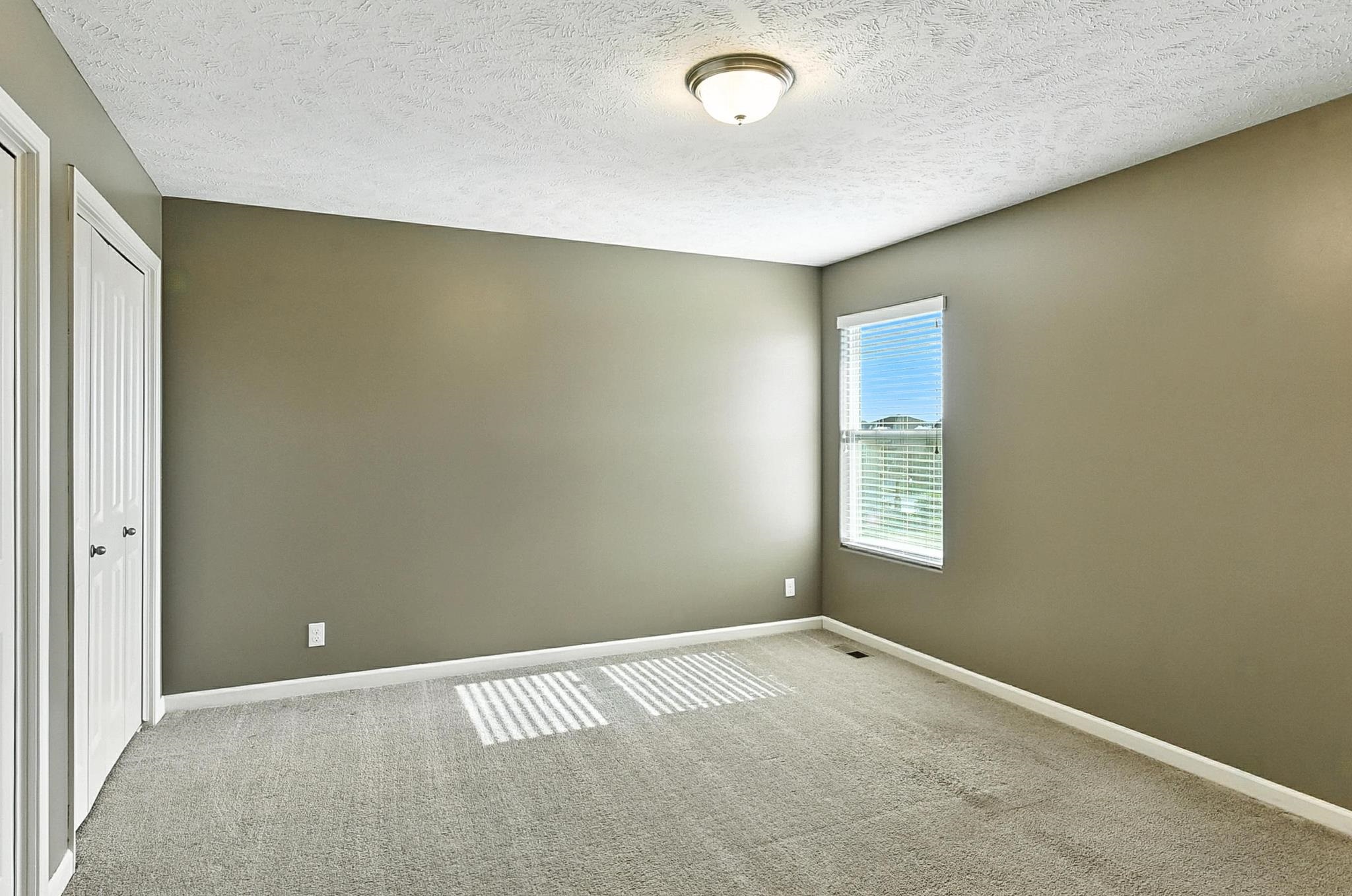 Omaha, Nebraska 68136, United States, 5 Bedrooms Bedrooms, ,3 BathroomsBathrooms,Residential,Pending,167734