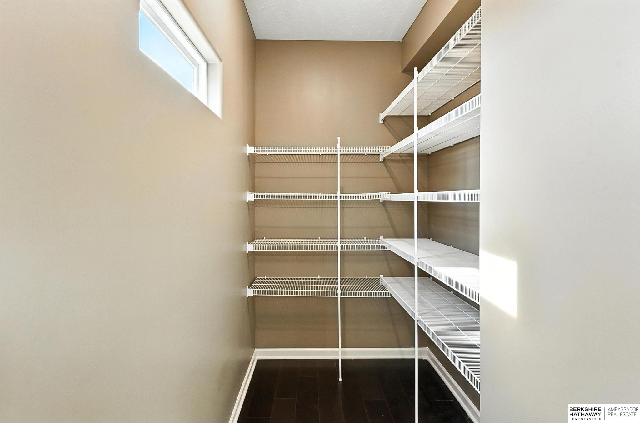 Omaha, Nebraska 68136, United States, 5 Bedrooms Bedrooms, ,3 BathroomsBathrooms,Residential,Pending,167734