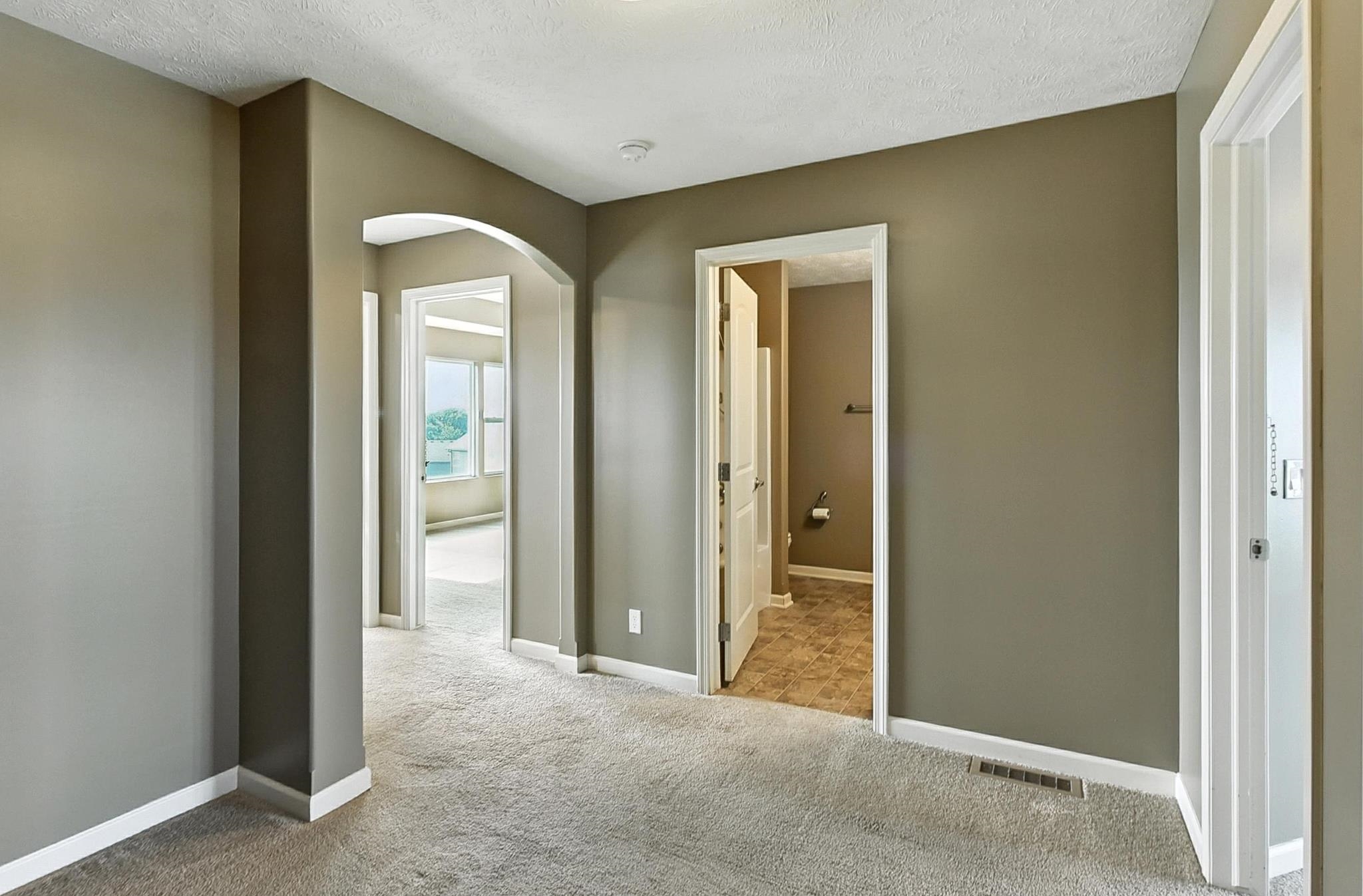 Omaha, Nebraska 68136, United States, 5 Bedrooms Bedrooms, ,3 BathroomsBathrooms,Residential,Pending,167734