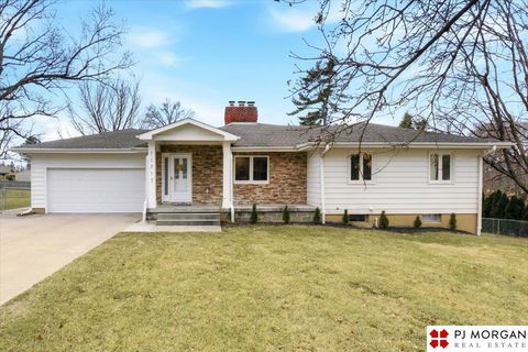 Photo of 11717 Hickory Road, Omaha, NE 68144 (MLS # 22605768)