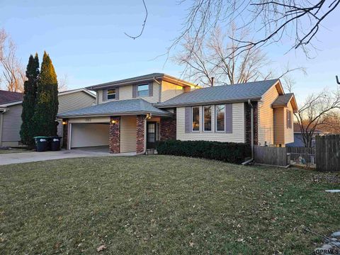Photo of 11323 Kansas Circle, Omaha, NE 68164 (MLS # 22608423)