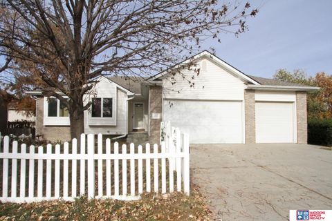 Photo of 1840 Chloe Lane, Lincoln, NE 68512 (MLS # 22532529)