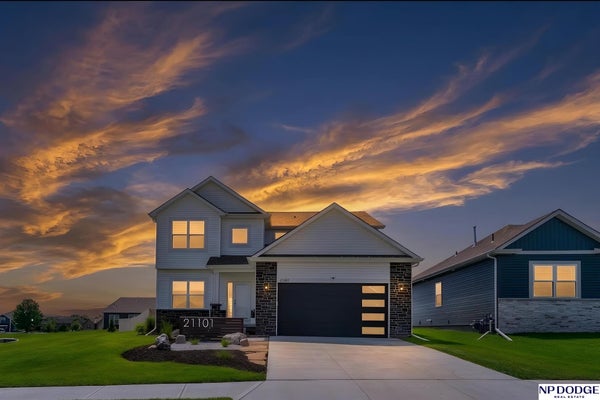 21101 BUTLER AVE, ELKHORN, NE 68022 - Image 005f33e2efb3b2f0a5cf4e1230a094ef/3430961463