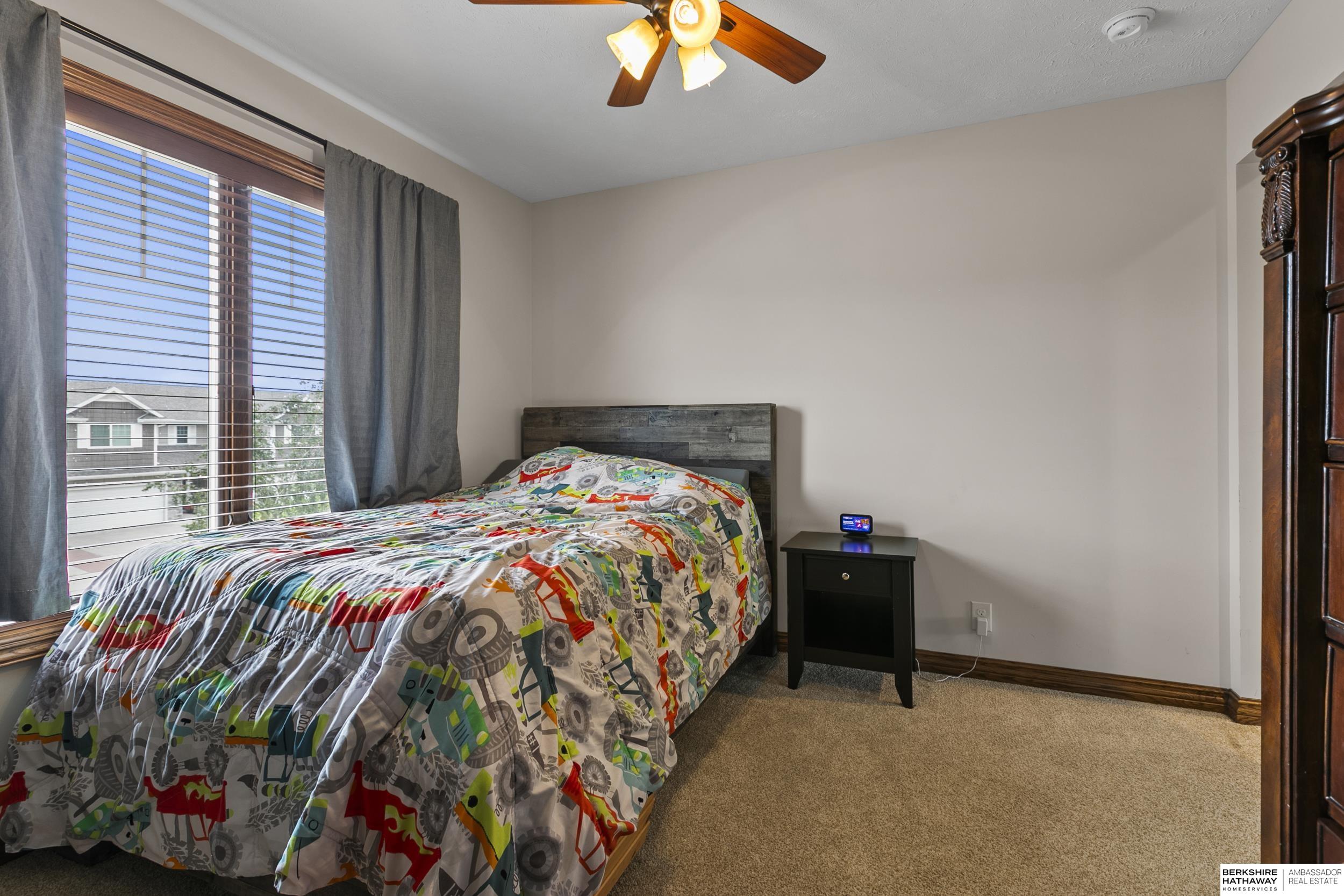 Lincoln, Nebraska 68526, United States, 4 Bedrooms Bedrooms, ,4 BathroomsBathrooms,Residential,Active,217222