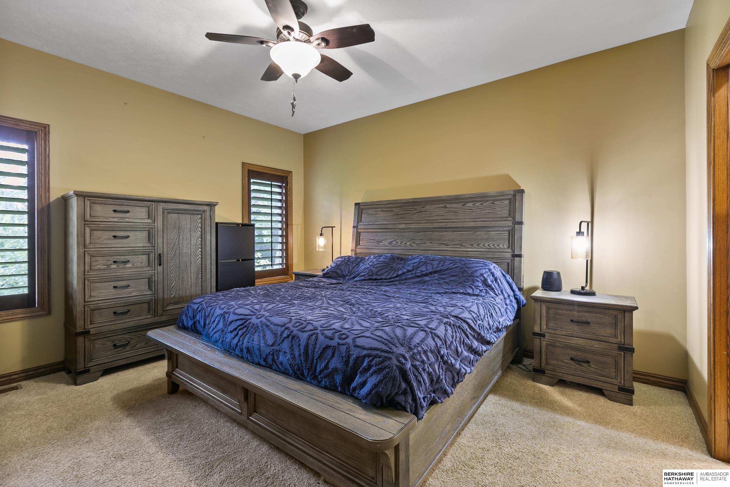 Lincoln, Nebraska 68526, United States, 4 Bedrooms Bedrooms, ,4 BathroomsBathrooms,Residential,Active,217222