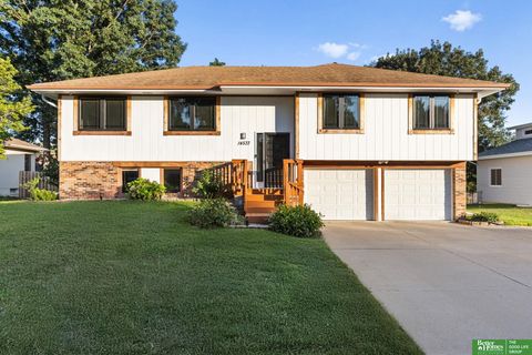 Photo of 14537 Drexel Street, Omaha, NE 68137 (MLS # 22523990) Photo of 14537 Drexel Street, Omaha, NE 68137 (MLS # 22523990)