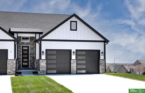 Photo of 5901 N 159th Circle #3101, Omaha, NE 68116 (MLS # 22529445)